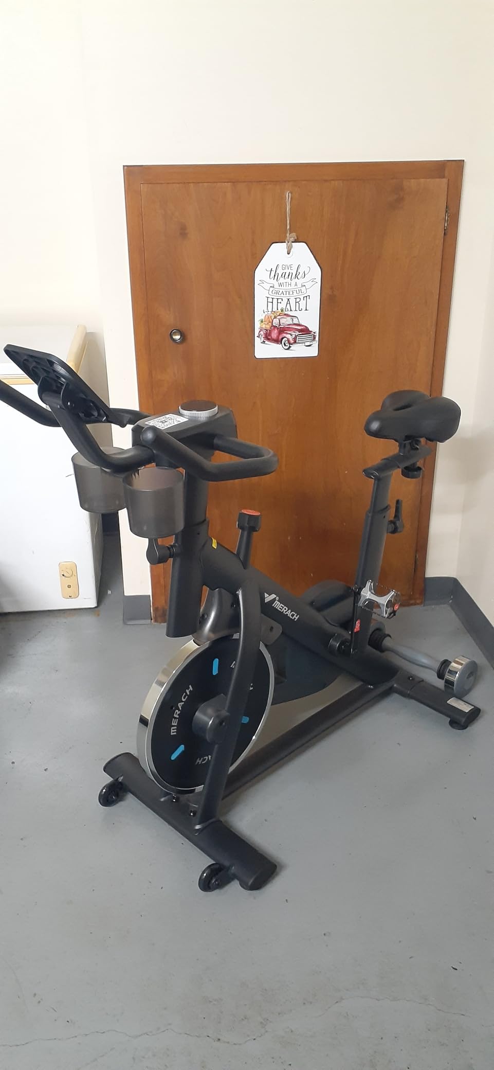 MERACH Exercise Bike, Magnetic Friction Stationary Bike for Home with APP customer photo 1