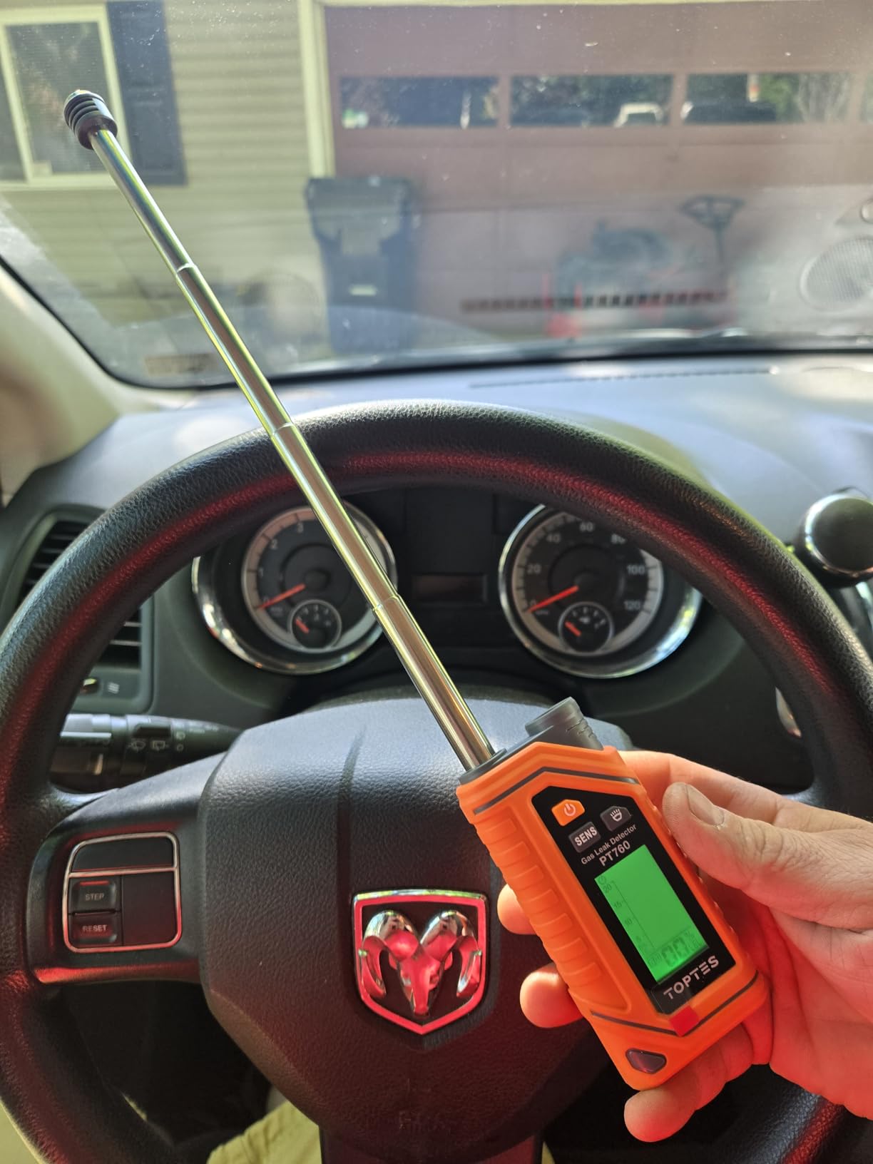 TopTes PT760 Rechargeable Natural Gas Detector, Gas Leak Detector with 12-inch Extendable Probe, %LEL Propane Leak Detection with Built-in Flashlight customer photo 1