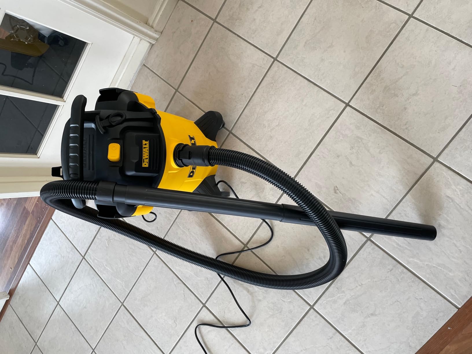 DEWALT Shop Vacuum 6 Gallon 4HP Poly Wet Dry Vacuum Ultimate Cleaning Solution for Construction Workshop Environments customer photo 1