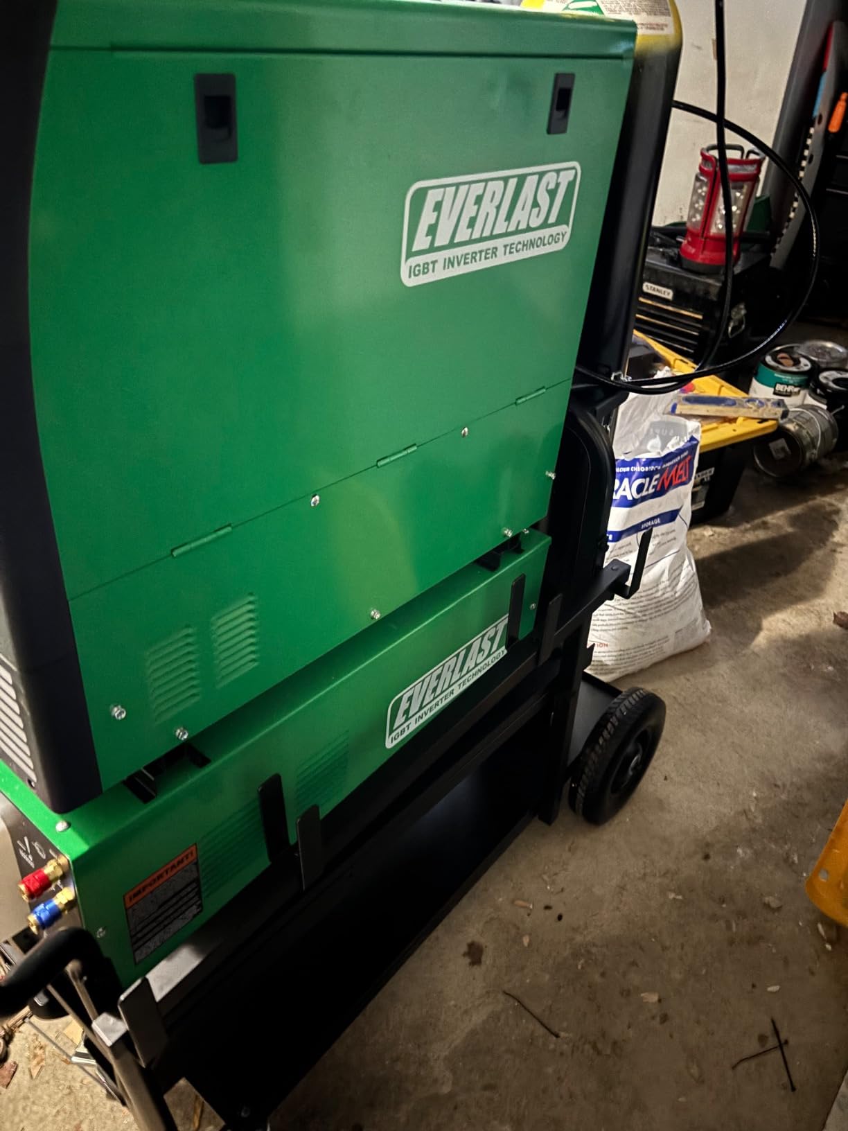 Low Profile Heavy Duty Welding cart with Locking Front casters and Large Rear Wheels with Full Size Gas Cylinder Capacity customer photo 1