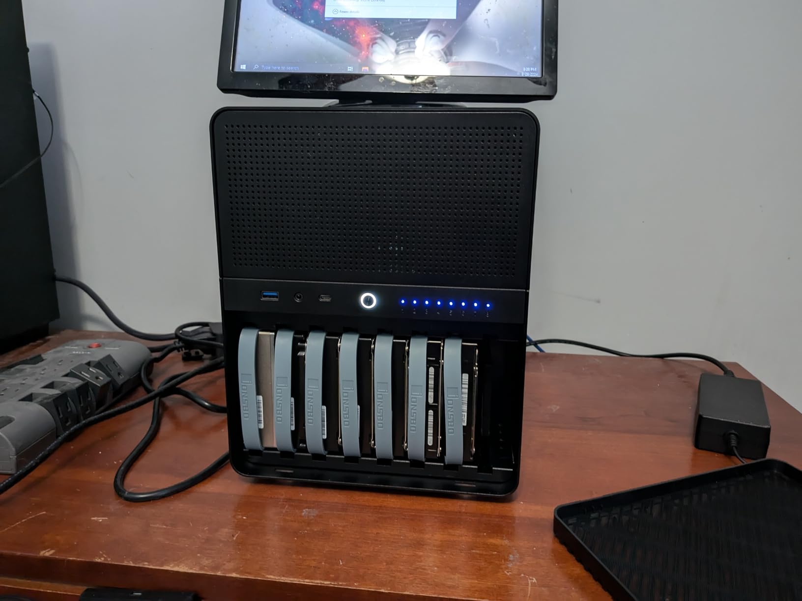 JONSBO N3 Mini-ITX NAS PC Chassis, ITX Computer Case, 8HHD+1-SSDDisk Bays NAS Mini Aluminum with Steel Plate Case, Built-in 2x10cm Fan customer photo 1