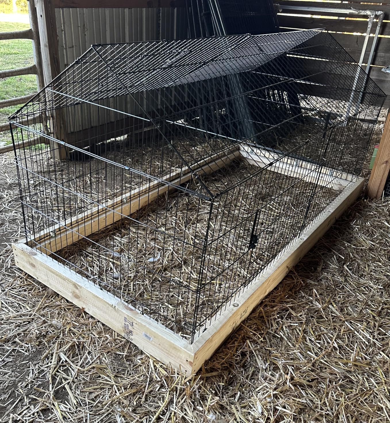 NUGRIART Metal Chicken Coop 86