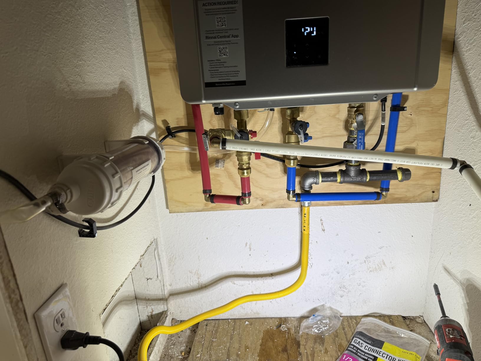 NEW Rinnai RXP199iN Smart Sense Condensing Tankless Water Heater, 199,000 BTU, Up to 11.1 GPM, Natural Gas or Propane, Indoor/Outdoor Installation, Built-In Recirculation Pump customer photo 1