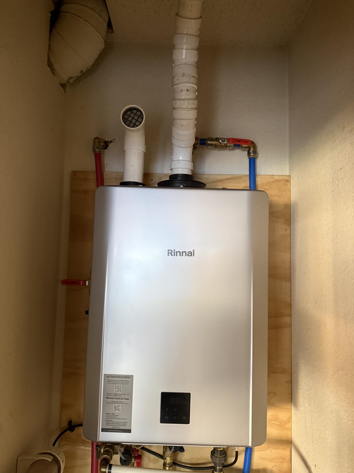 NEW Rinnai RXP199iN Smart Sense Condensing Tankless Water Heater, 199,000 BTU, Up to 11.1 GPM, Natural Gas or Propane, Indoor/Outdoor Installation, Built-In Recirculation Pump customer photo 2