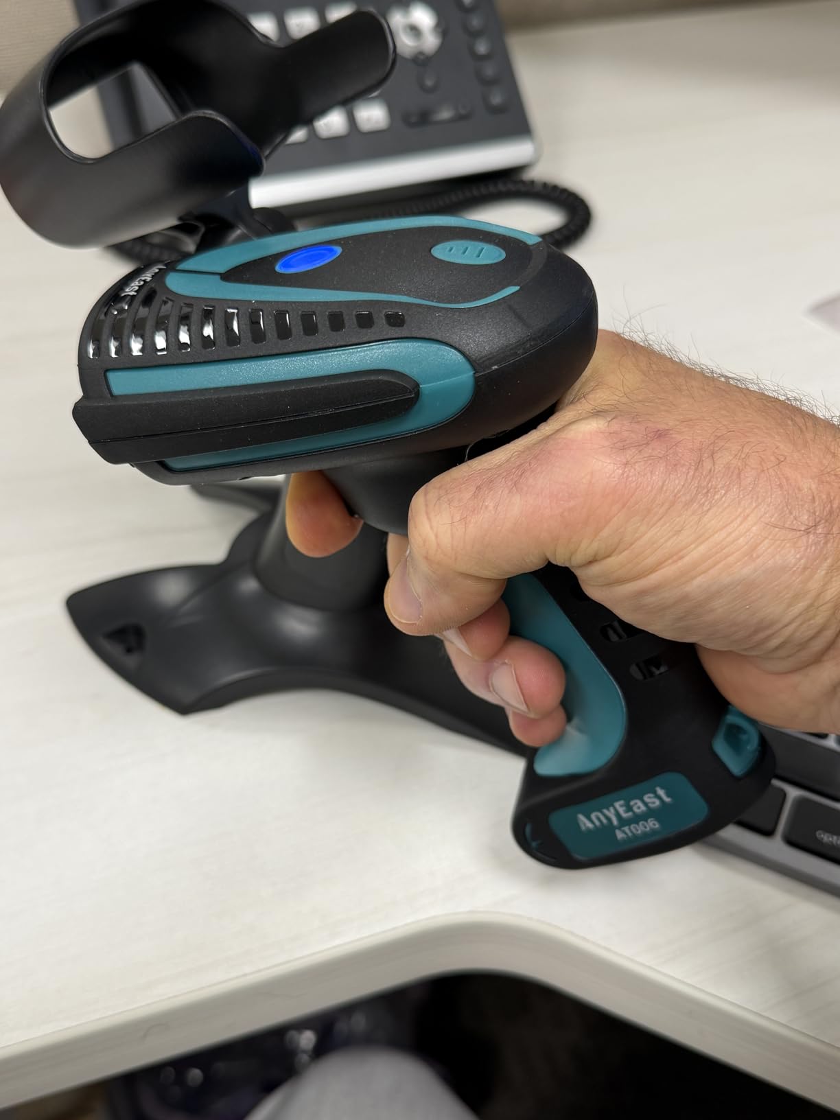 Wireless Barcode Scanner with Stand, Industrial 1D 2D QR Bluetooth Barcode Scanner for Android, iOS, Windows, Mac, USB Bar Code Reader Scanner with Drop Resistant Dustproof Waterproof customer photo 2
