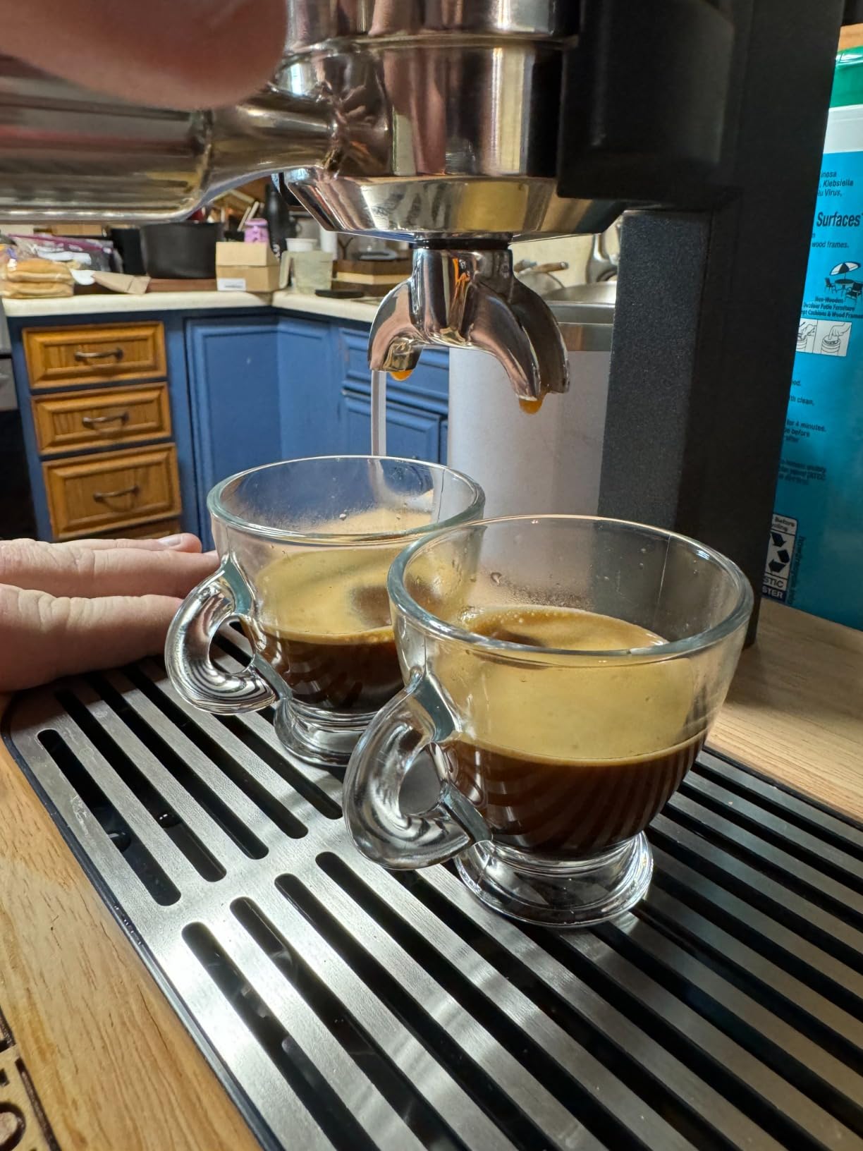 SUPERKOP Espresso & Coffee Maker, Manual Espresso Tool & Machine - Portable, Maintenance Free, Retro Stylish Design, Commercial & Home Purposes - 18 gr Espresso Capacity, Non-Electric - Black customer photo 2