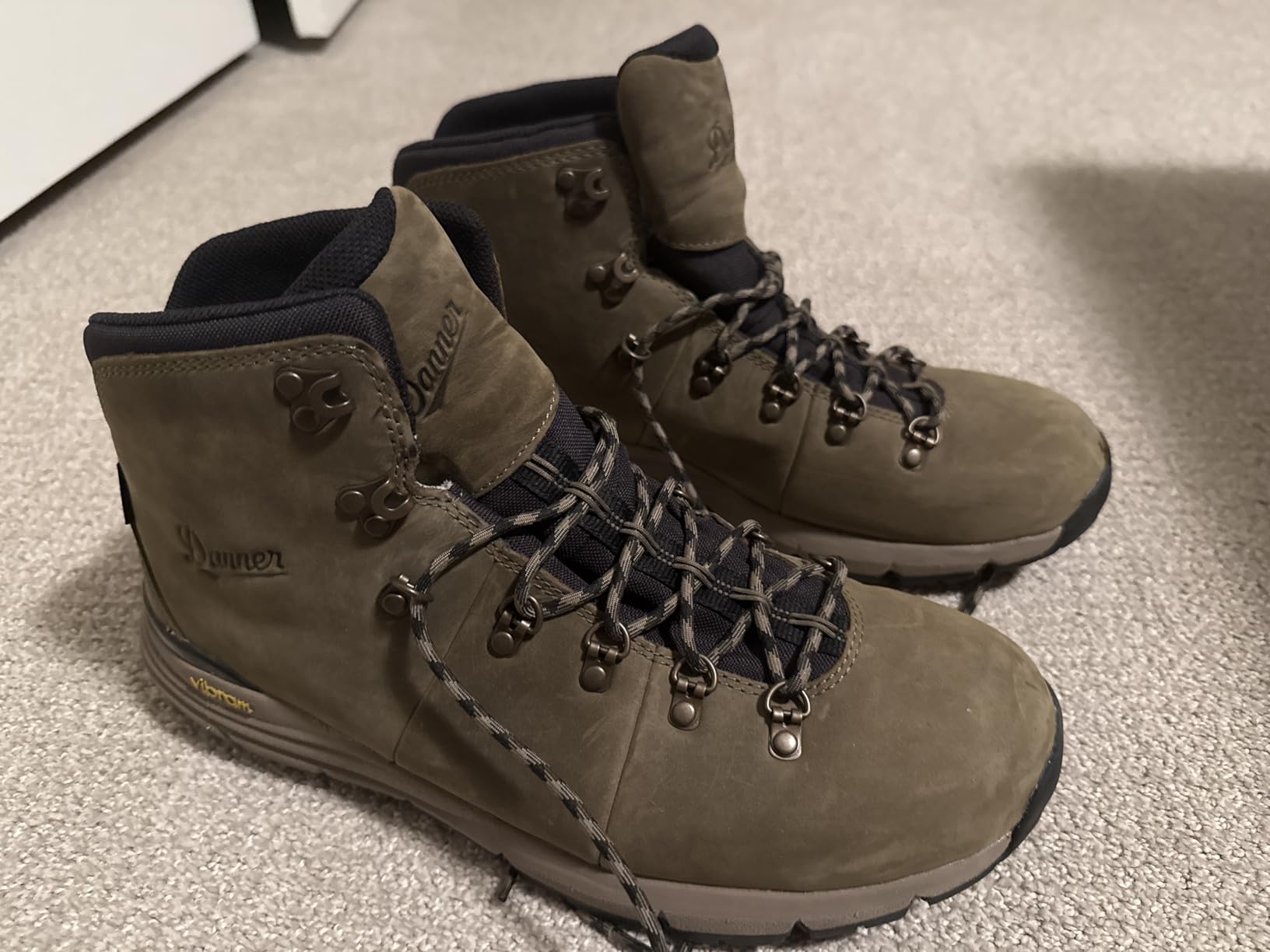 Danner Mountain 600 Leaf GTX Men's Hiking Boots - Waterproof Quick-Dry Gore-Tex Membrane & Full-Grain Leather Upper customer photo 2