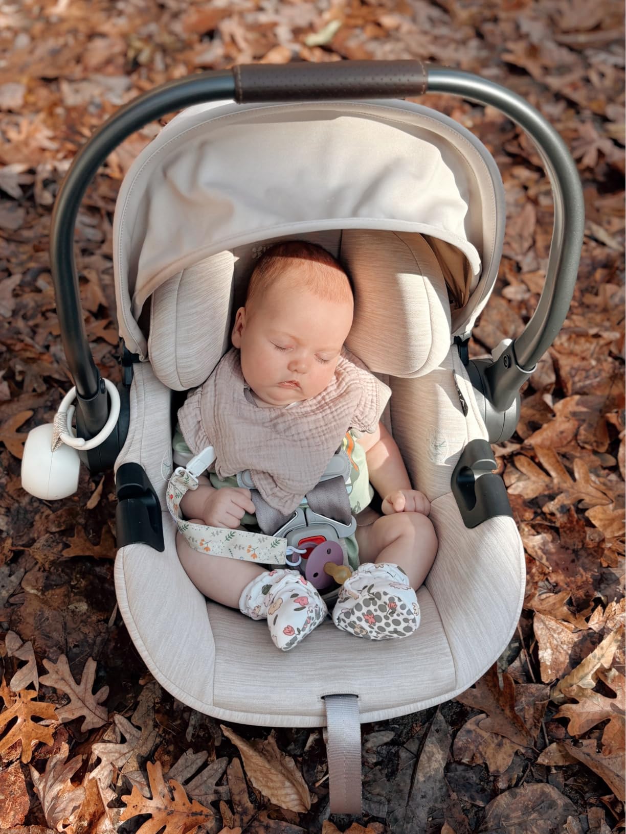 UPPAbaby Aria Lightweight Infant Car Seat/Just Under 6 lbs for Easy Portability/Base with Load Leg + Infant Insert Included/Direct Stroller Attachment/Greyson (Charcoal Melange/Saddle Leather) customer photo 1