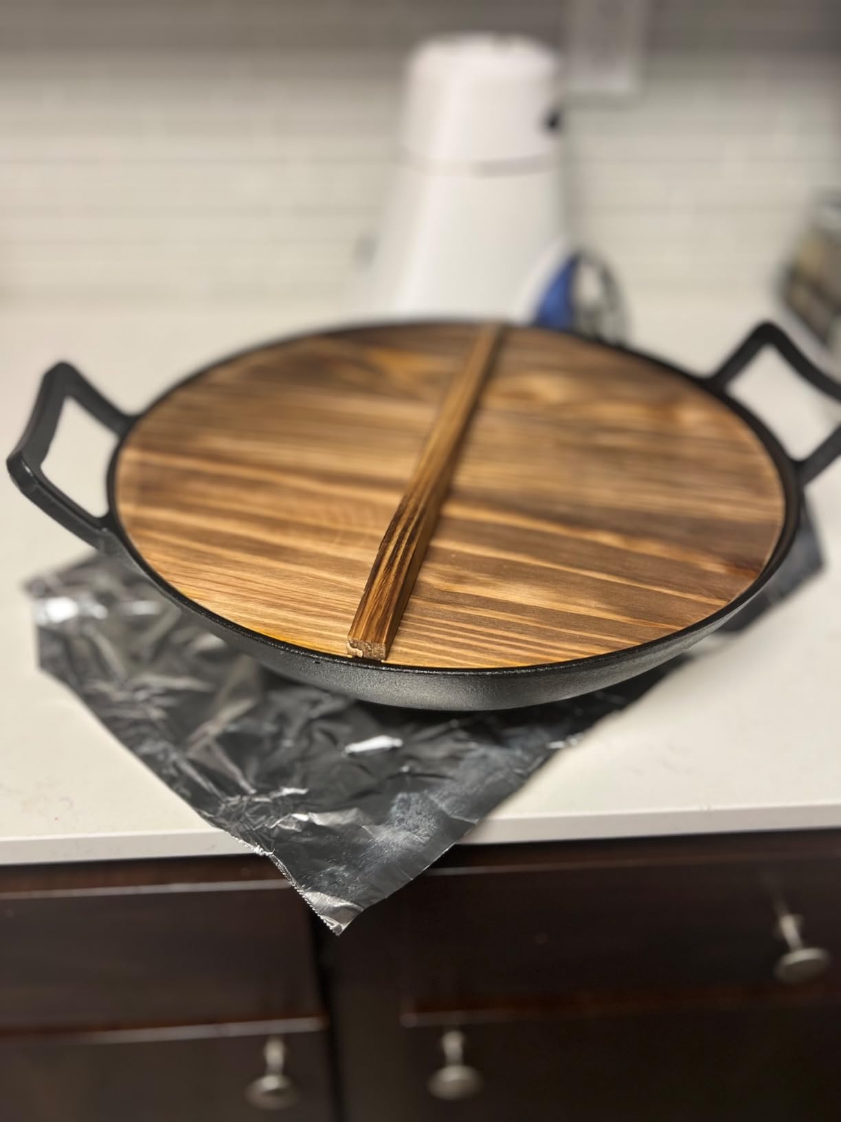 MegaChef 13 Piece Pre-Seasoned Cast Iron Skillet Set with Temperd Glass Lids and Silicone Holders customer photo 2