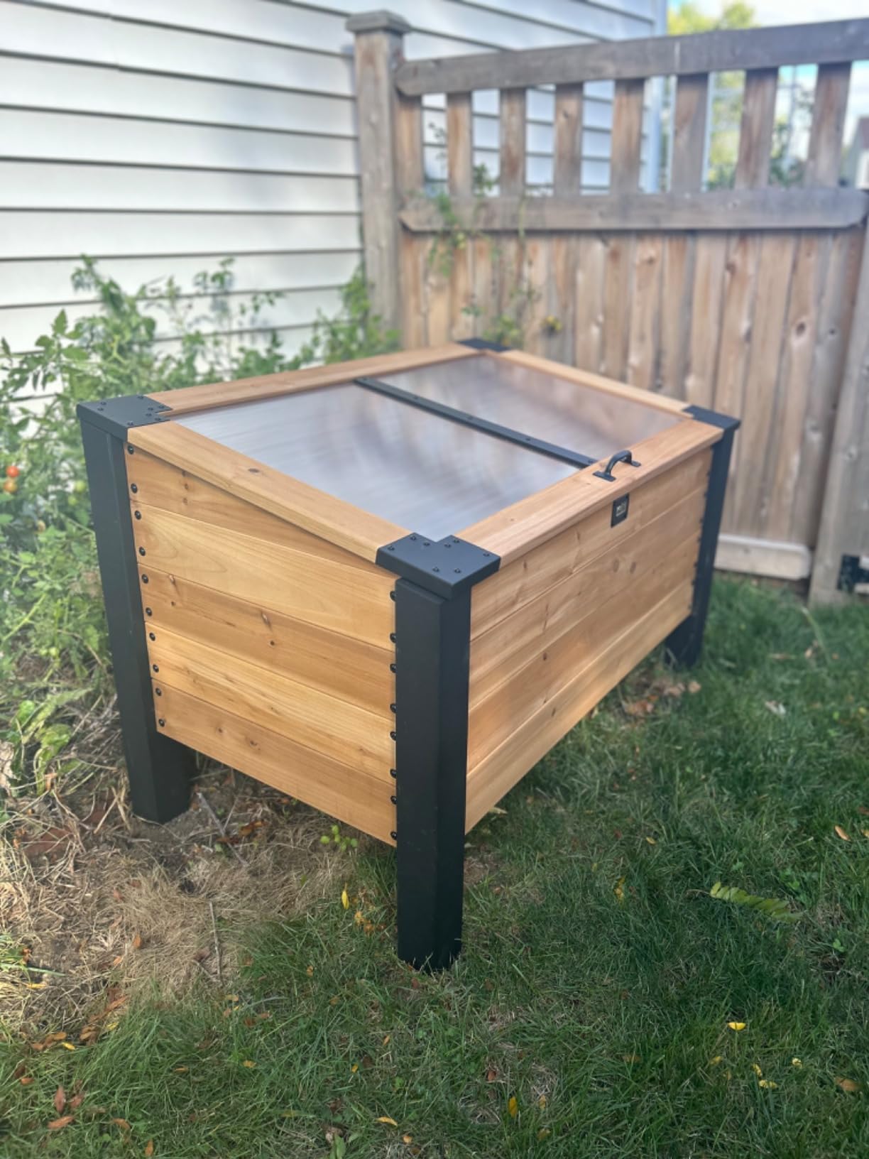 Backyard Discovery Aggie 4' x 2' Cedar Wood Cold Frame Portable Mini Greenhouse, Raised Garden Planter with Temperature-Activated Polycarbonate Lid customer photo 2