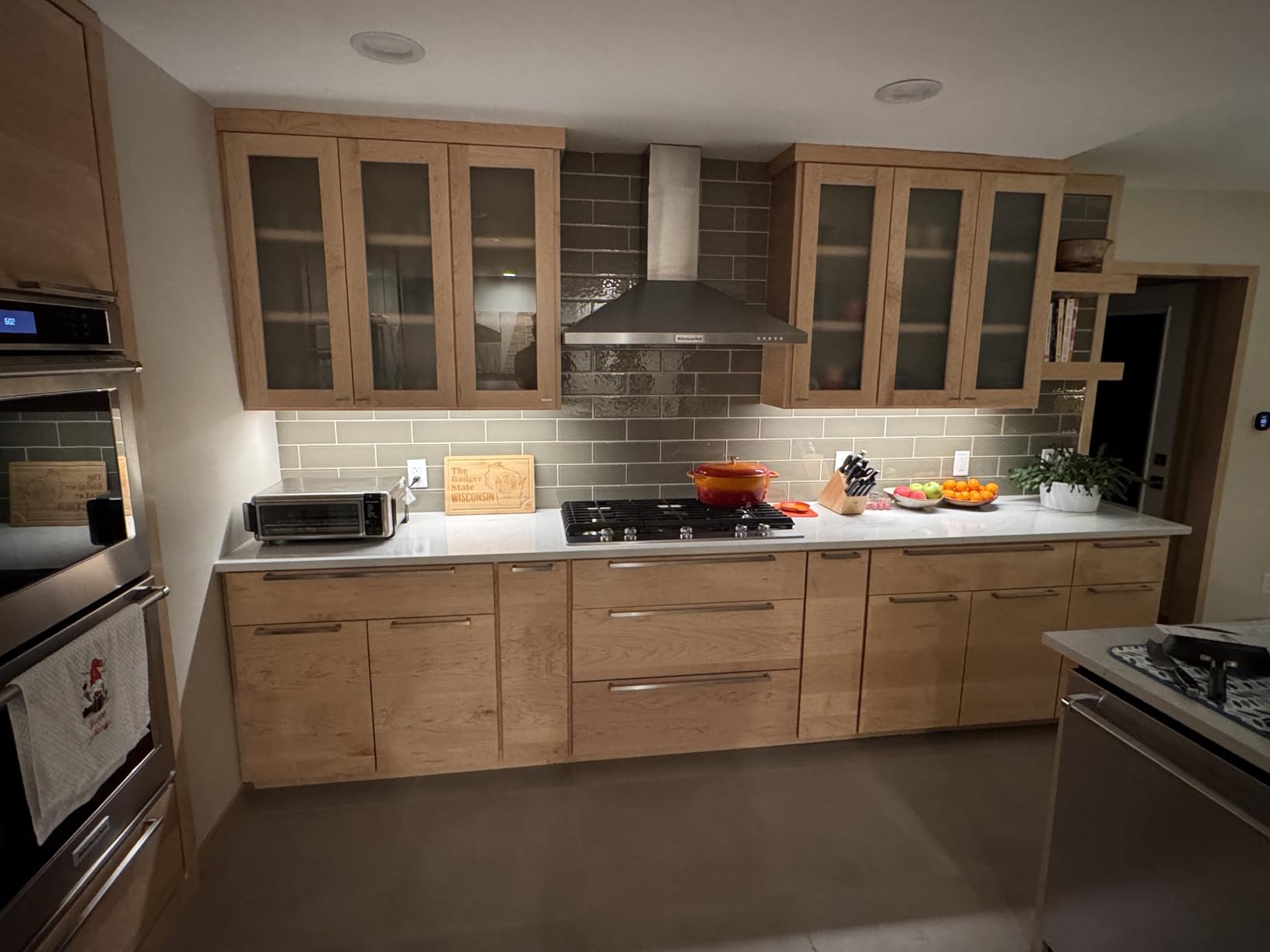 Leetdud LED Under Cabinet Lighting Hardwired or Plug in, 32 Inch 16W, Dimmable 5 Color 2700K/3000K/3500K/4000K/5000K, Linkable Eyes Care Design Counter Lights for Kitchen, Sink, ETL Listed, White customer photo 2