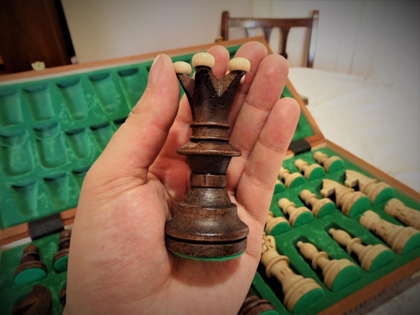 Wegiel Grand Royal Wooden Chess Set for Adults and Kids - 18 Inch Luxury Chess Set, Handcrafted from Premium Beech and Birch Wood - Unique Folding Design with Storage customer photo 1