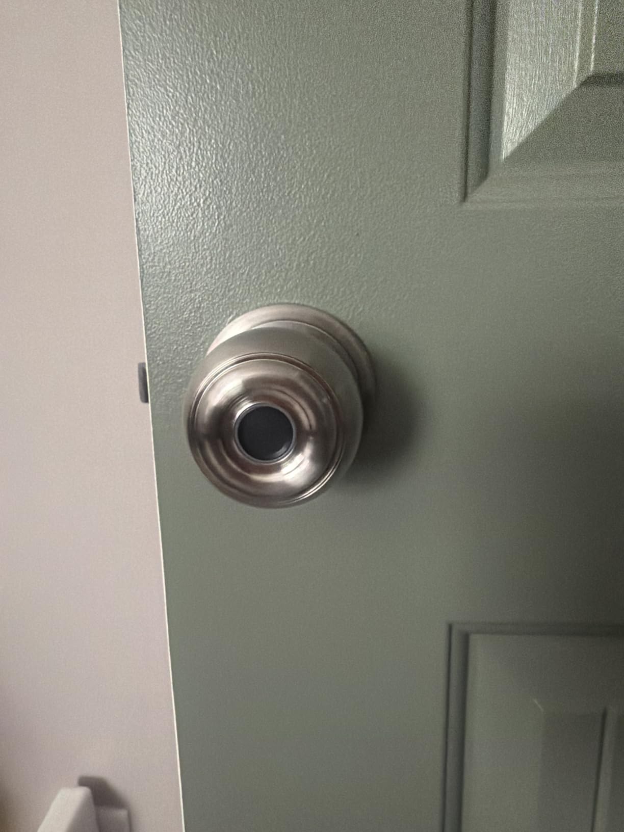 KLLOQUE Fingerprint Door Lock, Smart Fingerprint Door Knob with Lock, Biometric Door Locks with App Control & Key, Keyless Thumbprint Entry Door Locks for Bedroom, Front Door, Home, Apartment-Silver customer photo 2