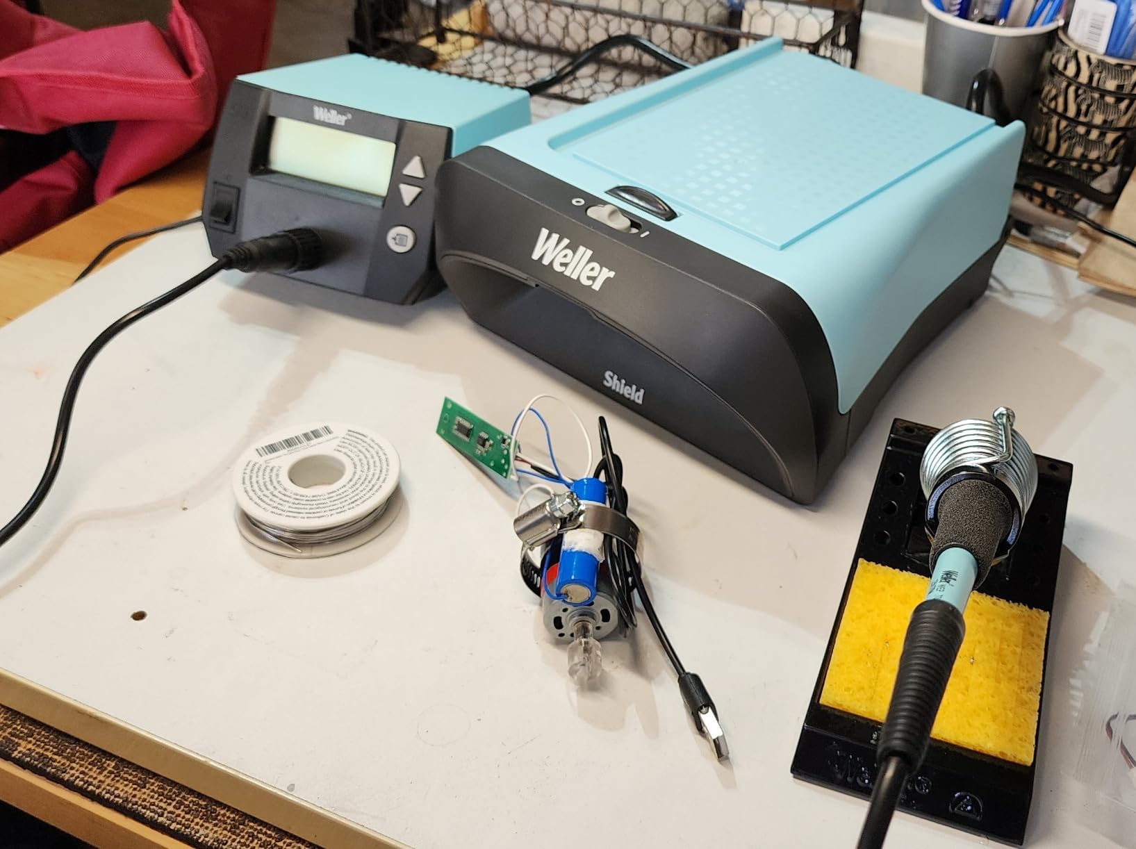 Weller Soldering Station With ZeroSmog Shield Mobile Filtration Unit | WE1010NAS customer photo 1