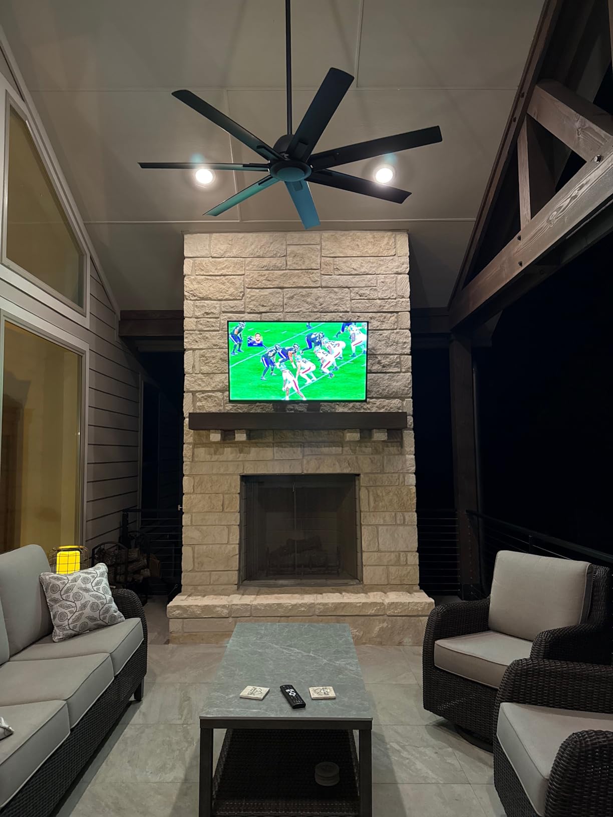 SYLVOX Outdoor TV, Smart QLED TV 43 inch, Weatherproof Outdoor TVs Support Google Assistant, 4K UHD, Wide Viewing Angle, IP56 Waterproof, 1000 Nits Partial Sun QLED Television(2026 Model) customer photo 1
