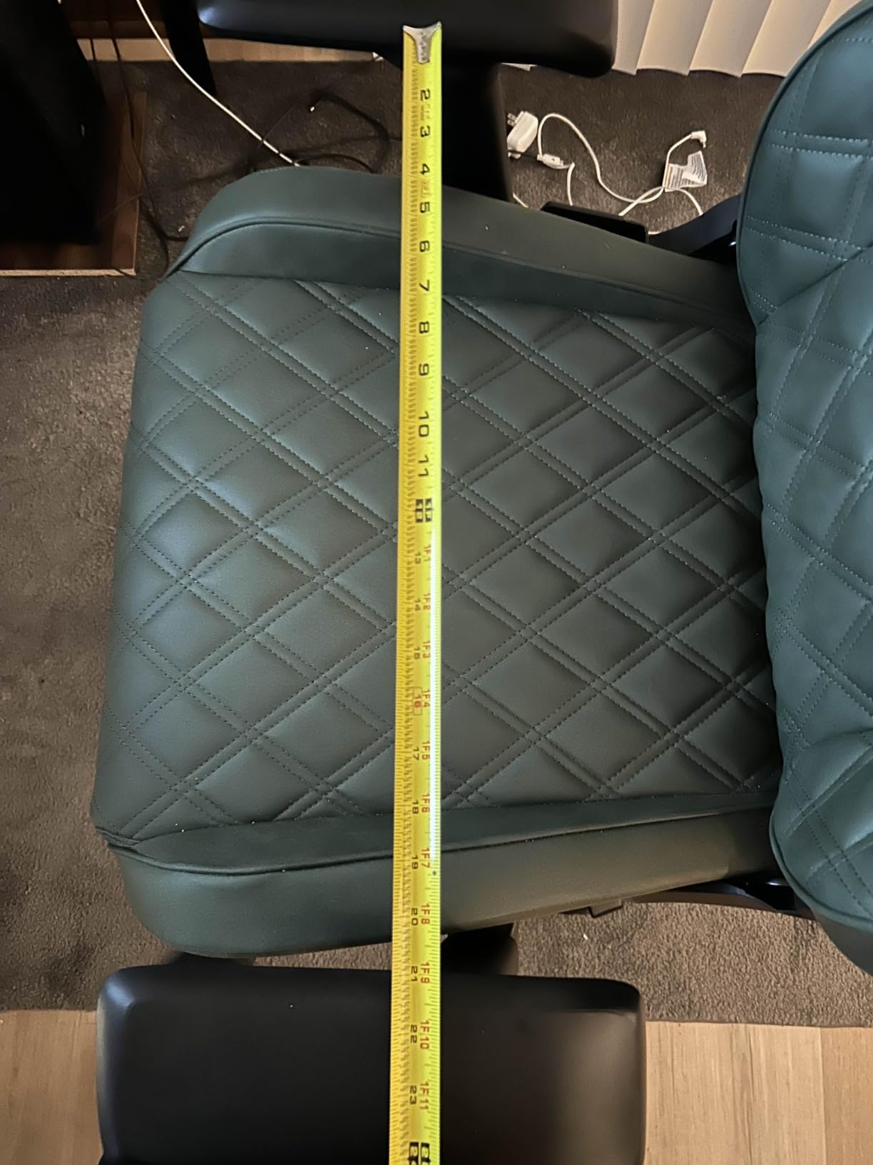 Corsair TC500 Luxe Gaming Chair - Premium Breathable Fabric - Wide Seat - Five-Way Adjustable Armrests - Adjustable Built-in Lumbar Support - 90-135 Degree Recline - Shadow customer photo 1