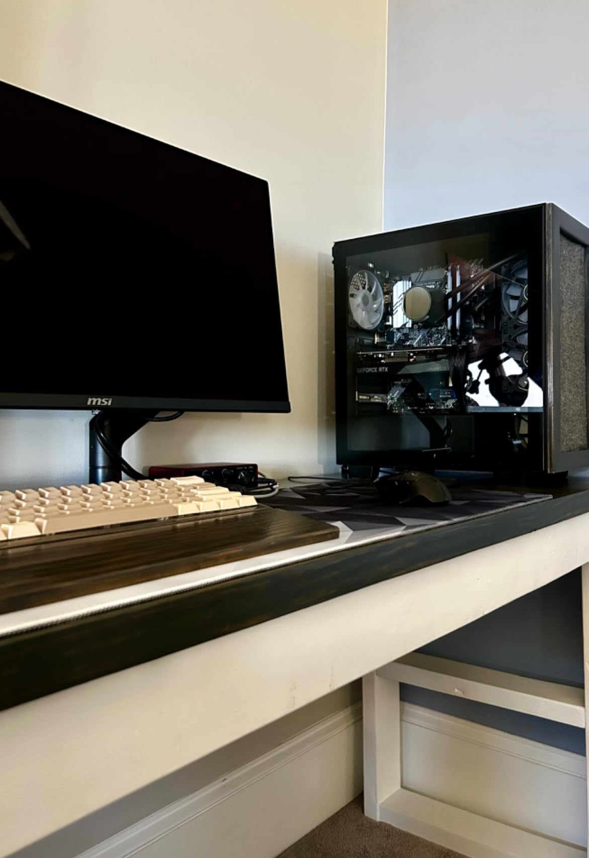 MSI MAG MT201 - Premium Heavy Duty Single Monitor Stand Arm, Supports 17-49 Screens and 44 lbs, VESA Compatible, Adjustable Spring Assisted Mount, Clamp & Grommet, Quick Release Plate - Black customer photo 2