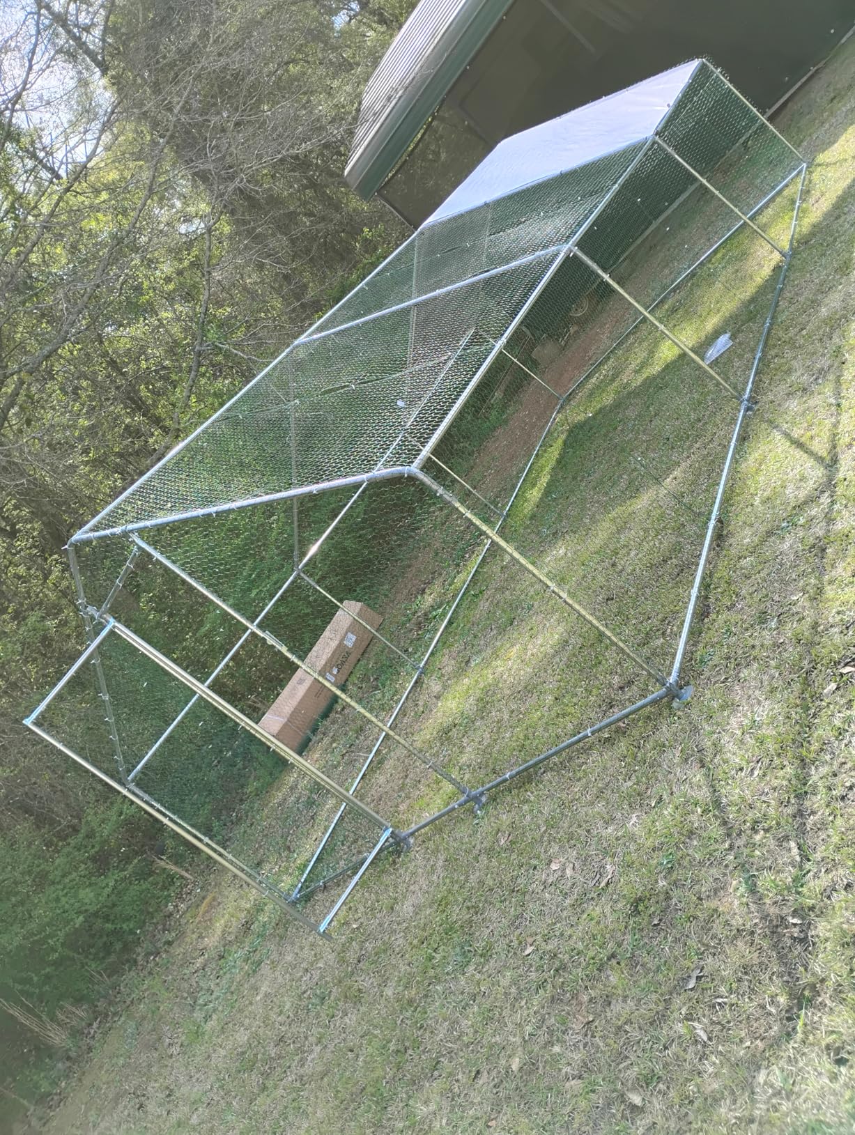 VEVOR Large Metal Chicken Coop, 19.7x9.8x6.5ft Walk-in Chicken Runs for Yard with Cover, Spire Roof Hen House with Security Lock for Outdoor and Backyard, Farm, Duck Rabbit Cage Poultry Pen customer photo 1