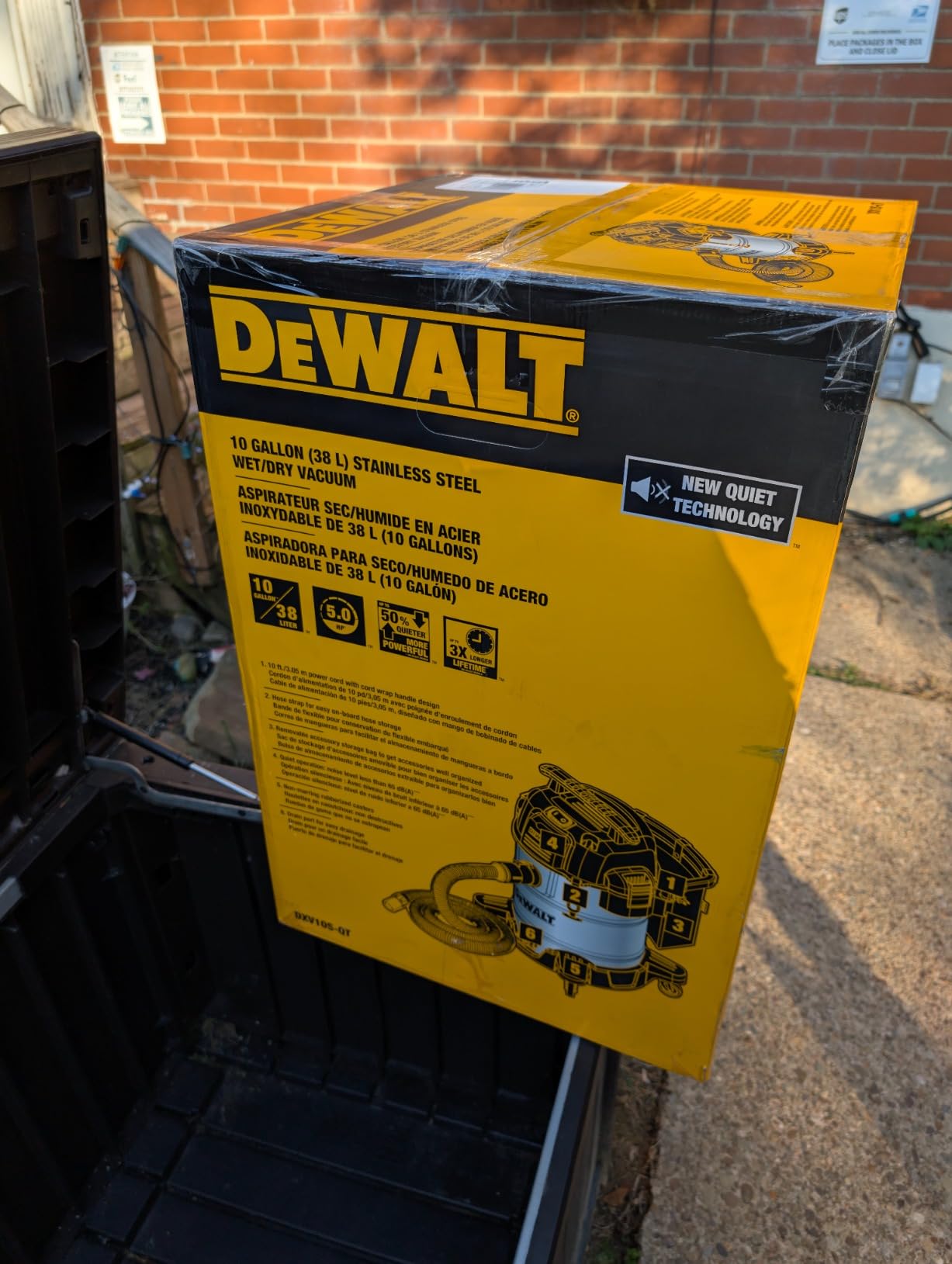 DEWALT 10 Gallon STEALTHSONIC Wet and Dry Shop Vacuum, Ultra Quiet Heavy Duty With Attachments, Powerful Outdoor Vac for Car, Garage, Workshop, Jobsite, Patio, DXV10S-QT, 5 Peak HP customer photo 1