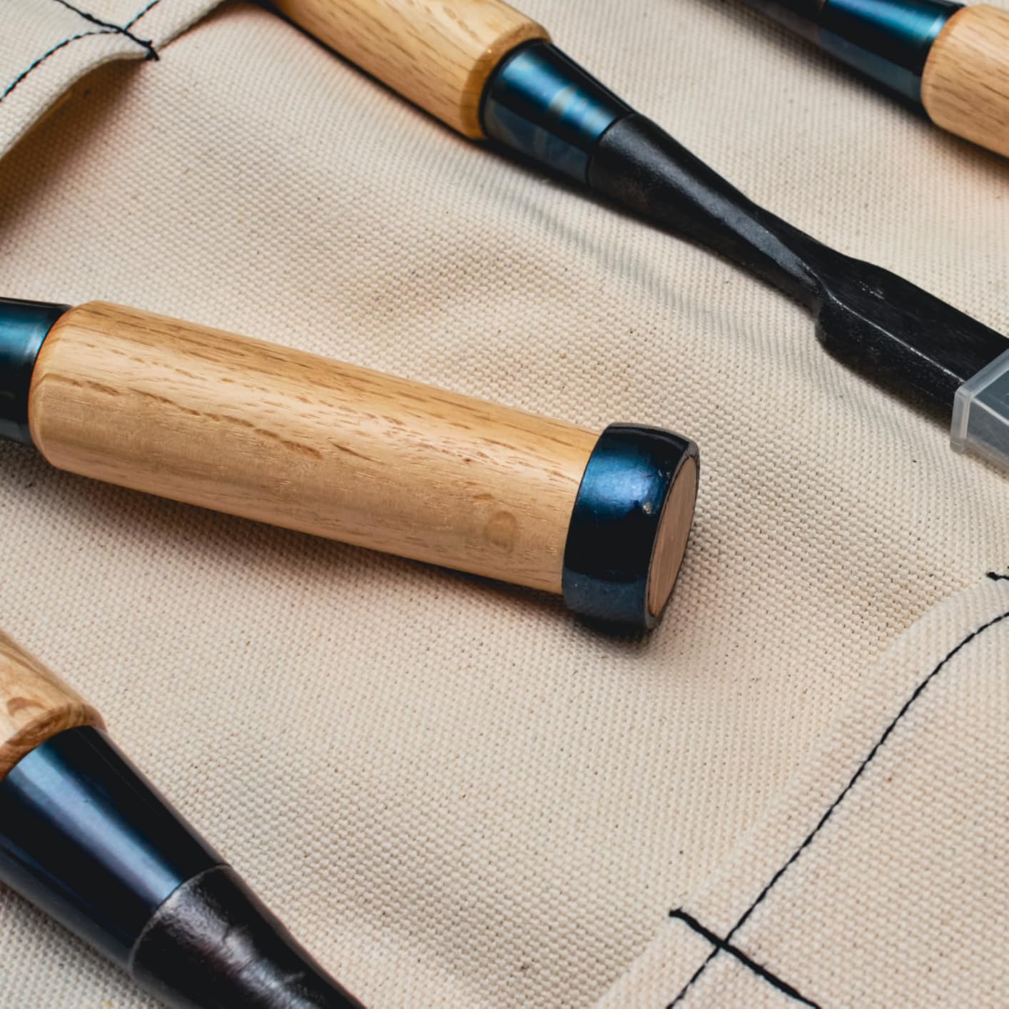 KAKURI Japanese Wood Chisel Set with Roll Up Case for Woodworking (1/4