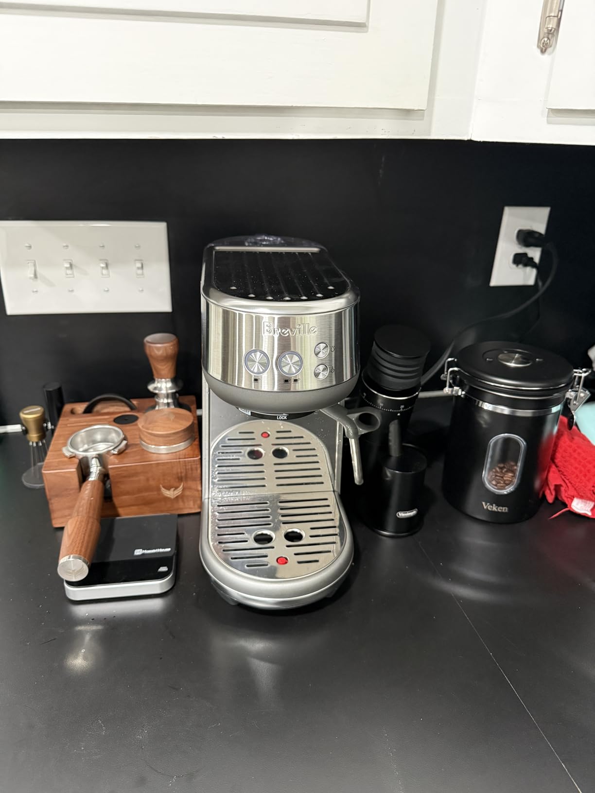 54mm Espresso Tamper For Breville Machines Calibrated Tamper Tool Espresso Walnut, Auto-Leveling and 30lb Spring Loaded Design Coffee Tamper With Stainless Steel 53.35mm Ripple Base customer photo 1