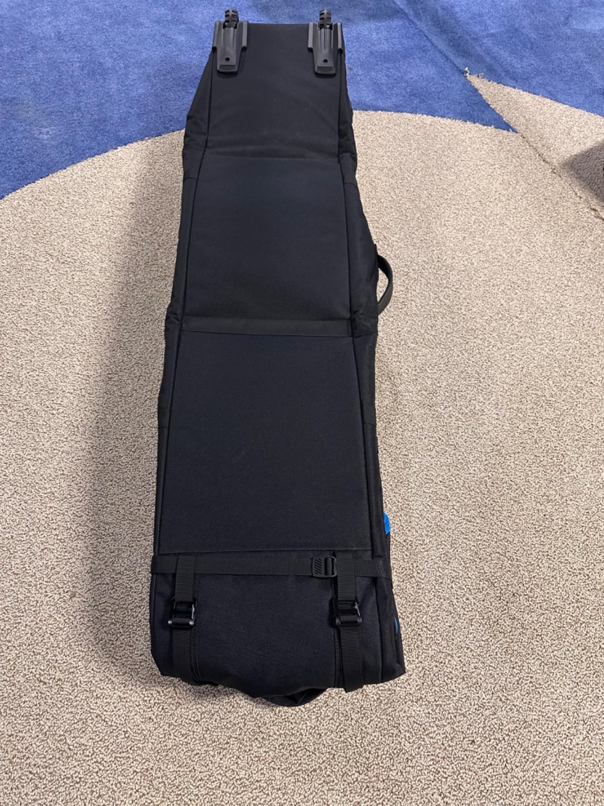 Gonex Snowboard Bag with Wheels, Adjustable Length Up to 175cm to 190cm, Fully Padded Ski Bag for Air Travel, 1200D Polyester PVC Waterproof Rolling Ski Bag customer photo 2