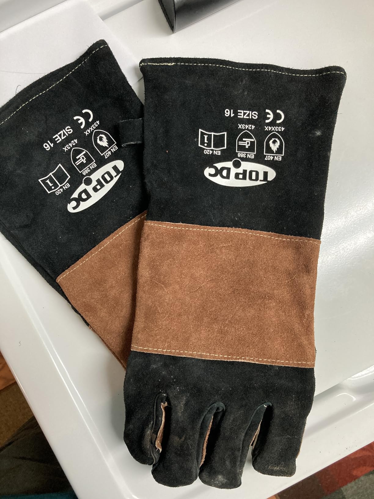 TOPDC Premium Goatskin Leather Welding Gloves, Split Cowhide Back, TIG Welding Gloves with Reinforced Palm Thumb Index Finger customer photo 2