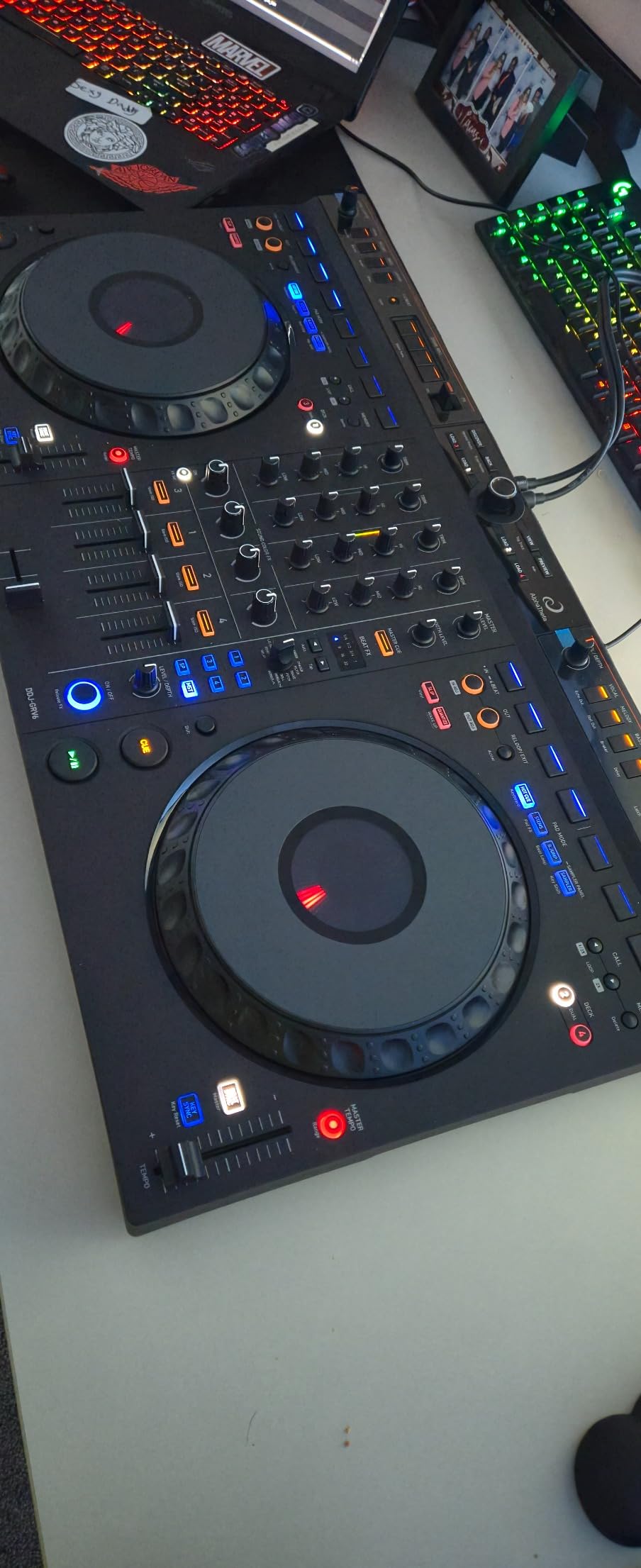 Pioneer DJ DDJ-GRV6 4-channel DJ Controller with Groove Circuit customer photo 3