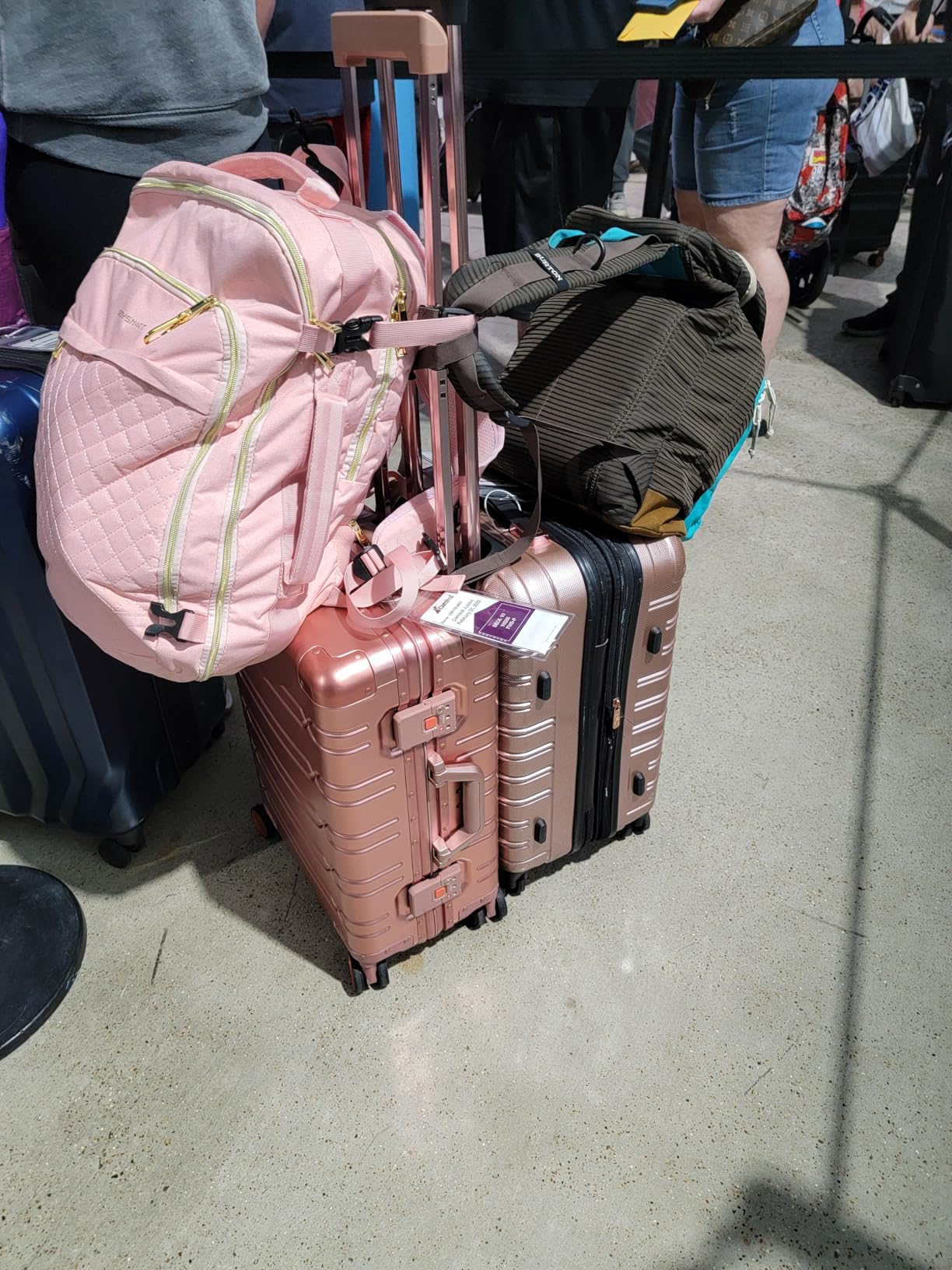 All Aluminum Carry On Luggage Hard Shell Suitcases with Spinner Wheels Zipperless Luggage 20 inch Small Carry On Suitcase for Short Trips, Sliver customer photo 2