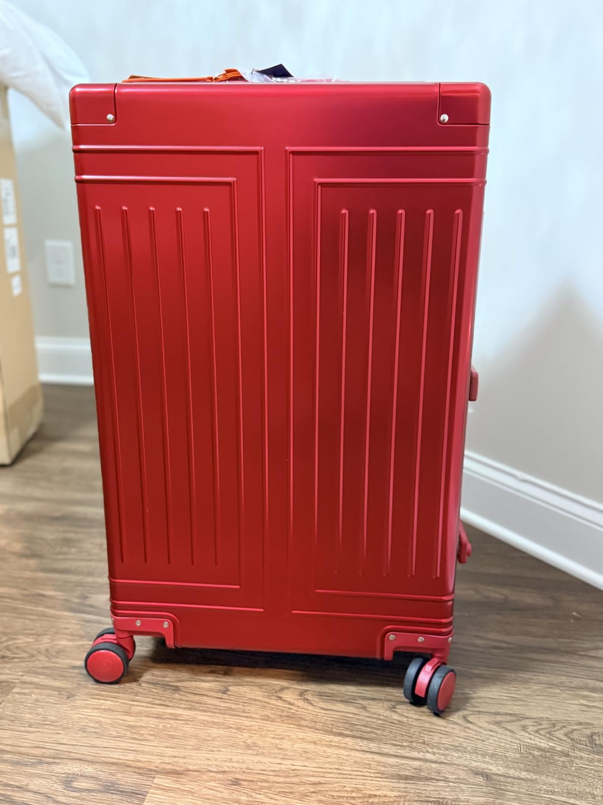 All Aluminum Carry On Luggage, Cut from Whole Aluminum Sheet, 22x14x9 Airline Approved (3rd Generation, Premium Metal zipperless suitcase) (green, 26inch) customer photo 1