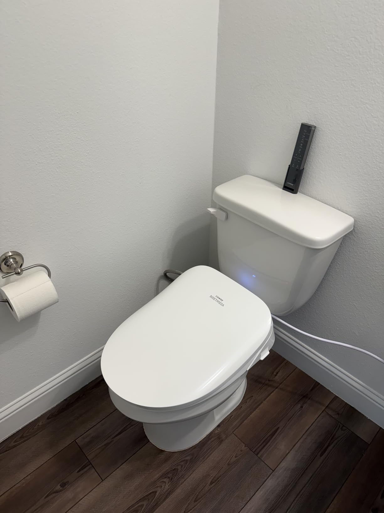 COWAY Bidetmega 500S Electronic Bidet Toilet Seat with Instantaneous Water Heating, Heated Seat and Dryer, Auto Open and Close Lid, Night Light, Deodorizer, Stainless Nozzle, Remote Control, Elongated customer photo 1