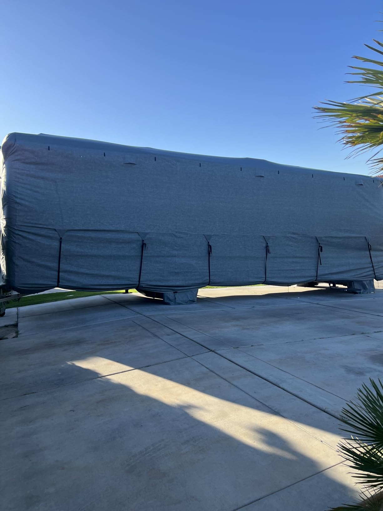 Mofeez Class A RV Cover, Heavy Duty Camper Cover 31-34ft, Extra-Thick 7 Layer Windproof Anti-UV Rip-Stop Class A Motorhome Cover with 2Pcs Extra Straps, 6 Gutter Covers & 4 Tire Covers customer photo 2