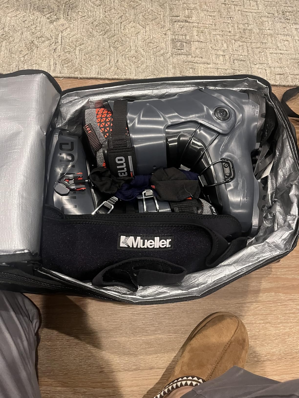 Double Rolling Ski Bag Padded Waterproof Snowboard Bag with Wheels for Air Travel Wheeled Ski Bag for Snowboard or Skis Accommodates Ski Boot customer photo 1