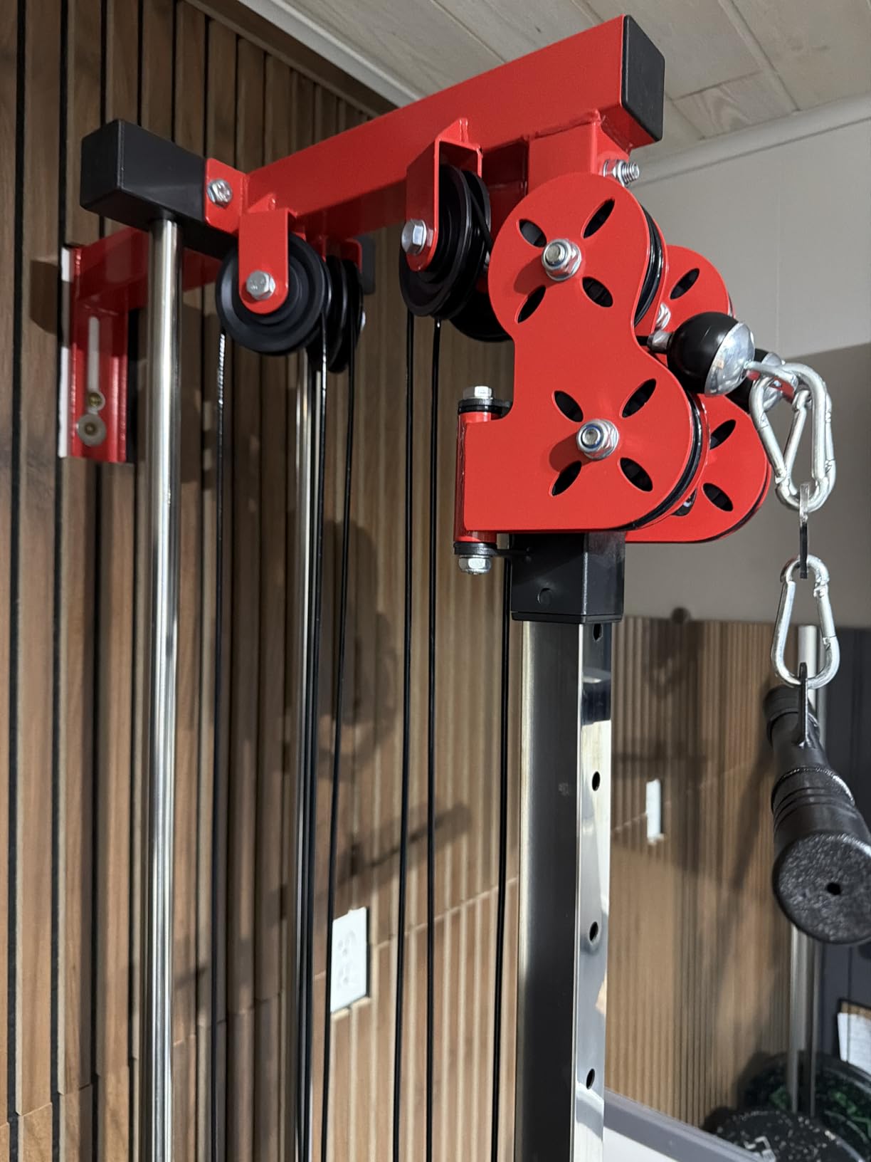 Mikolo Wall Mount Cable Station, Cable Crossover Machine with Dual Pulley System and 18 Adjustable Positions for Home Gym Fitness Equipment customer photo 1
