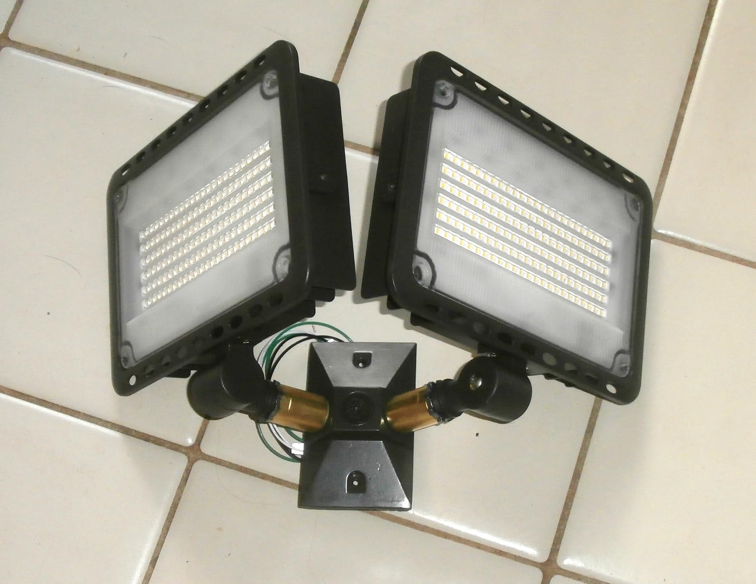 CINOTON 120W LED Flood Lights Outdoor, IP65 Waterproof Exterior Security Wall Lights with 180°Knuckle, 16800LM 120V Outside Aluminum Lighting Fixture for Courtyard Barn Garage 5000K 2 Pack, UL Listed customer photo 1