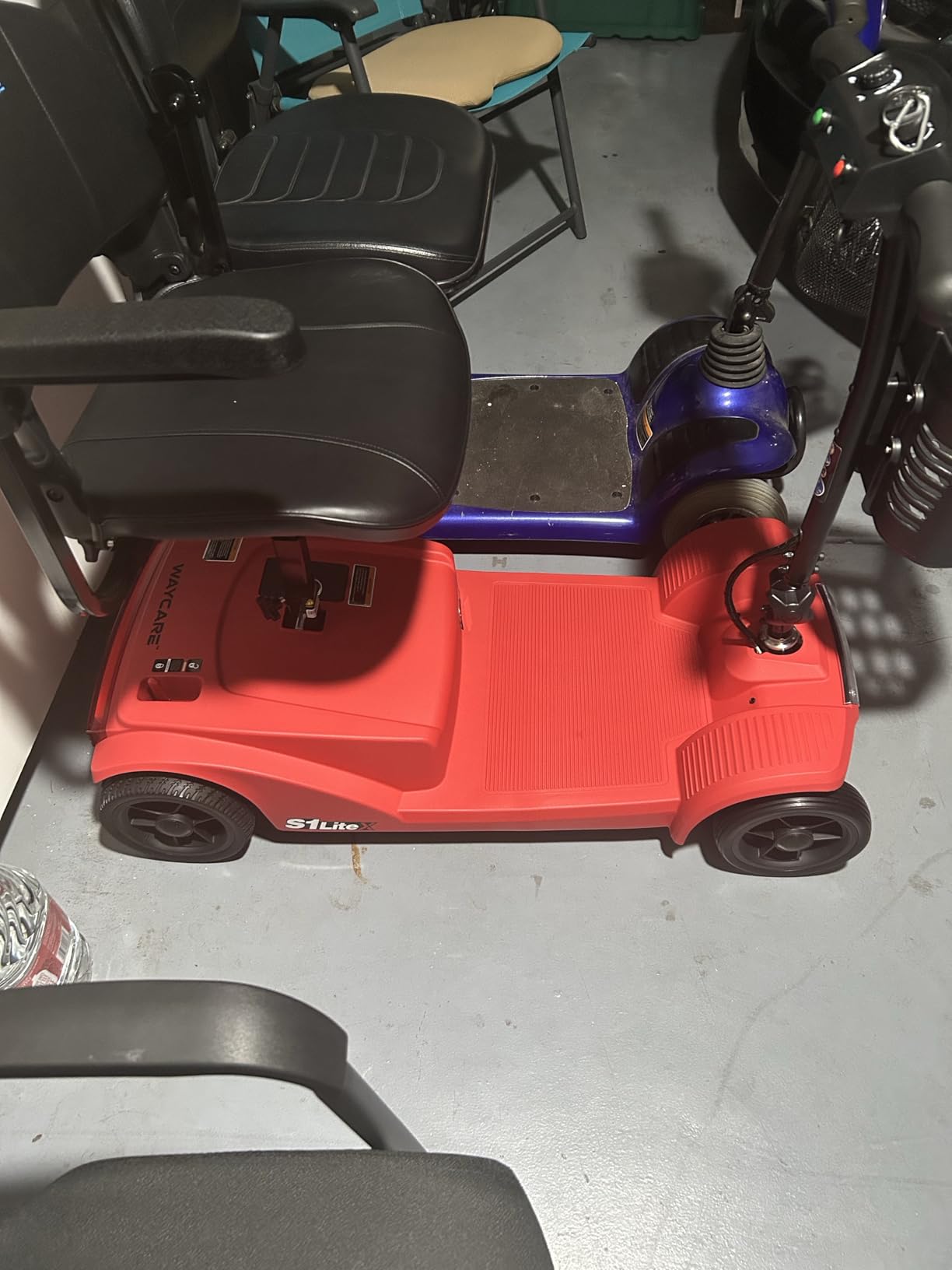 WayCare 15-25 Miles Long Range Mobility Scooter,Weight Capacity 300 LBS+ Powered Mobility Scooters for Seniors, Compact Duty Mobile for Travel with LED Headlight and Detachable Basket(Red) customer photo 2