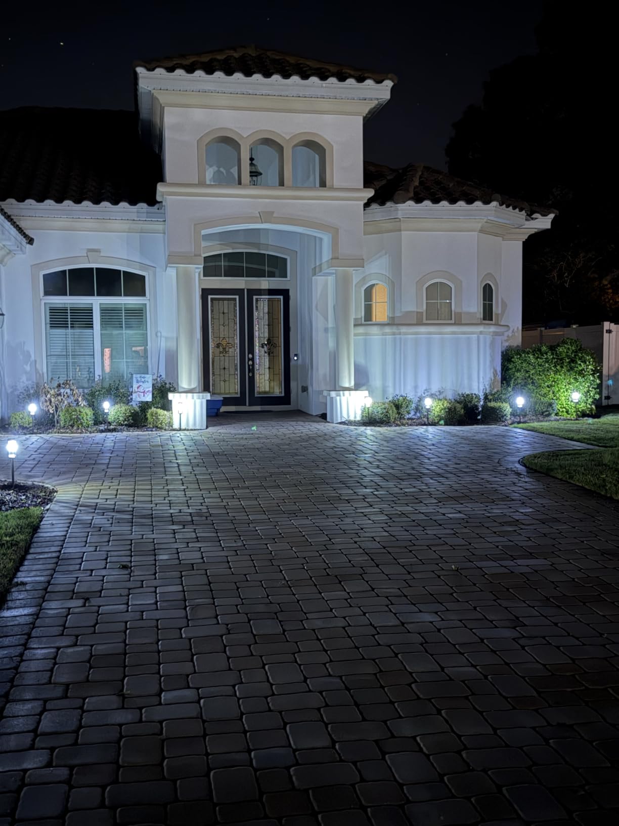 ELECLINK Solar Pathway Lights Outdoor, 8 Pack Upgraded Solar Lights Outdoor Waterproof, Bright Up to 15 Hrs Auto On/Off Garden Light for Yard Patio Lawn Path Walkway Driveway Outside Decor customer photo 1