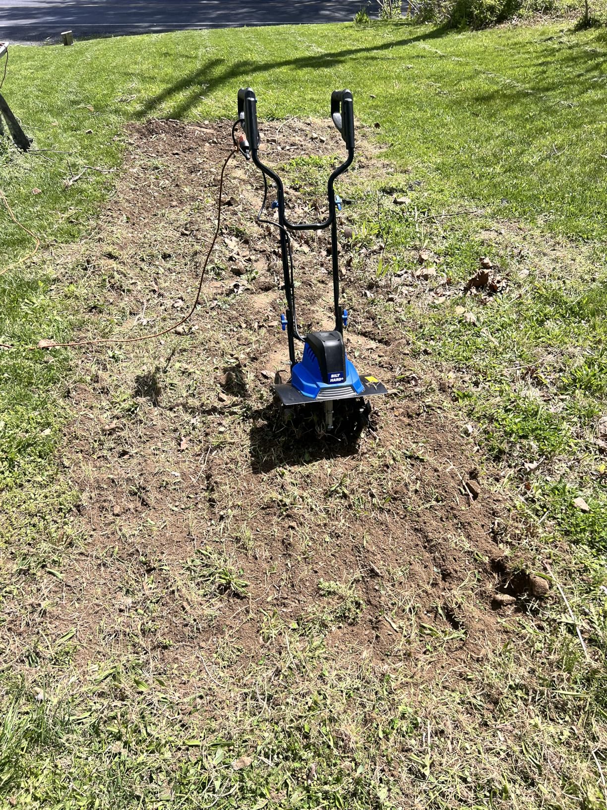 BILT HARD 16-Inch Corded Garden Tiller Cultivator, 13.5-Amp 6 Steel Tines Tillers with Adjustable Wheels & Foldable Handle, 8-Inch Tillling Depth Electric Rototiller for Lawn/Yard/Garden Soil Digging customer photo 2