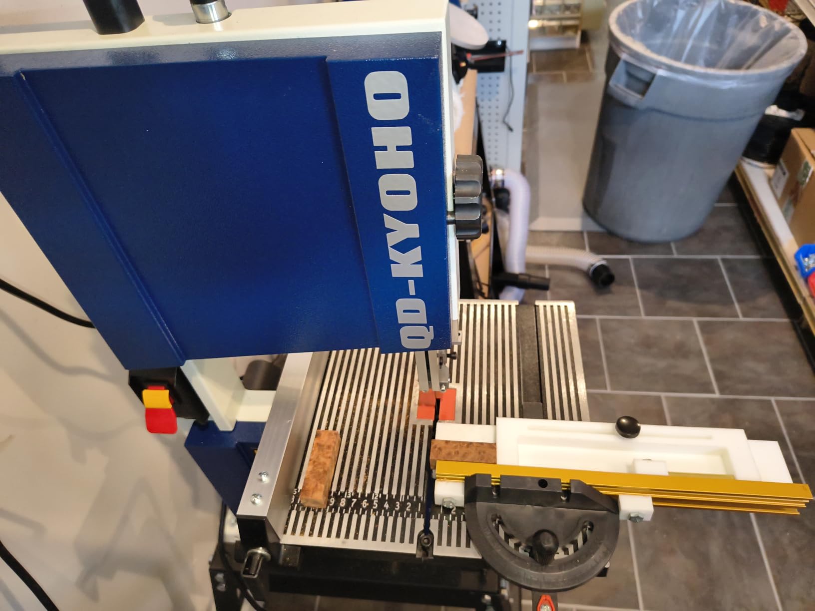 Band Saw, 14 Inch Bandsaw for Woodworking, 1445 & 2950 FPM Dual-Speed Bandsaw, 2 HP, 120 V 14-Amp Motor, Band Saws with Solid Cast Iron Table customer photo 2