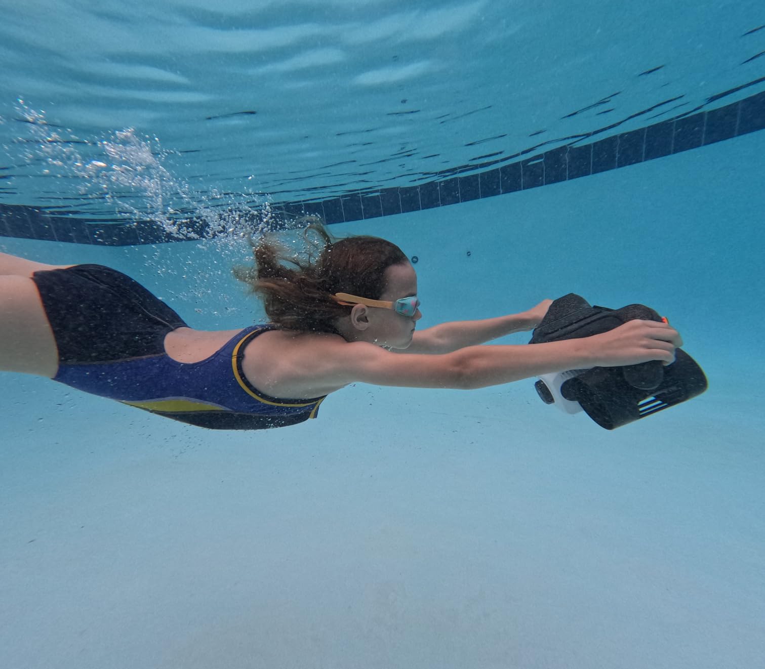 LEFEET C1 Underwater Scooter, Dual Motors Water Scooter for Adults and Family, Max 60min Battery Life with Camera Mount, IP68 Waterproof, Perfect for Pool, Snorkeling and Ocean Travel customer photo 1