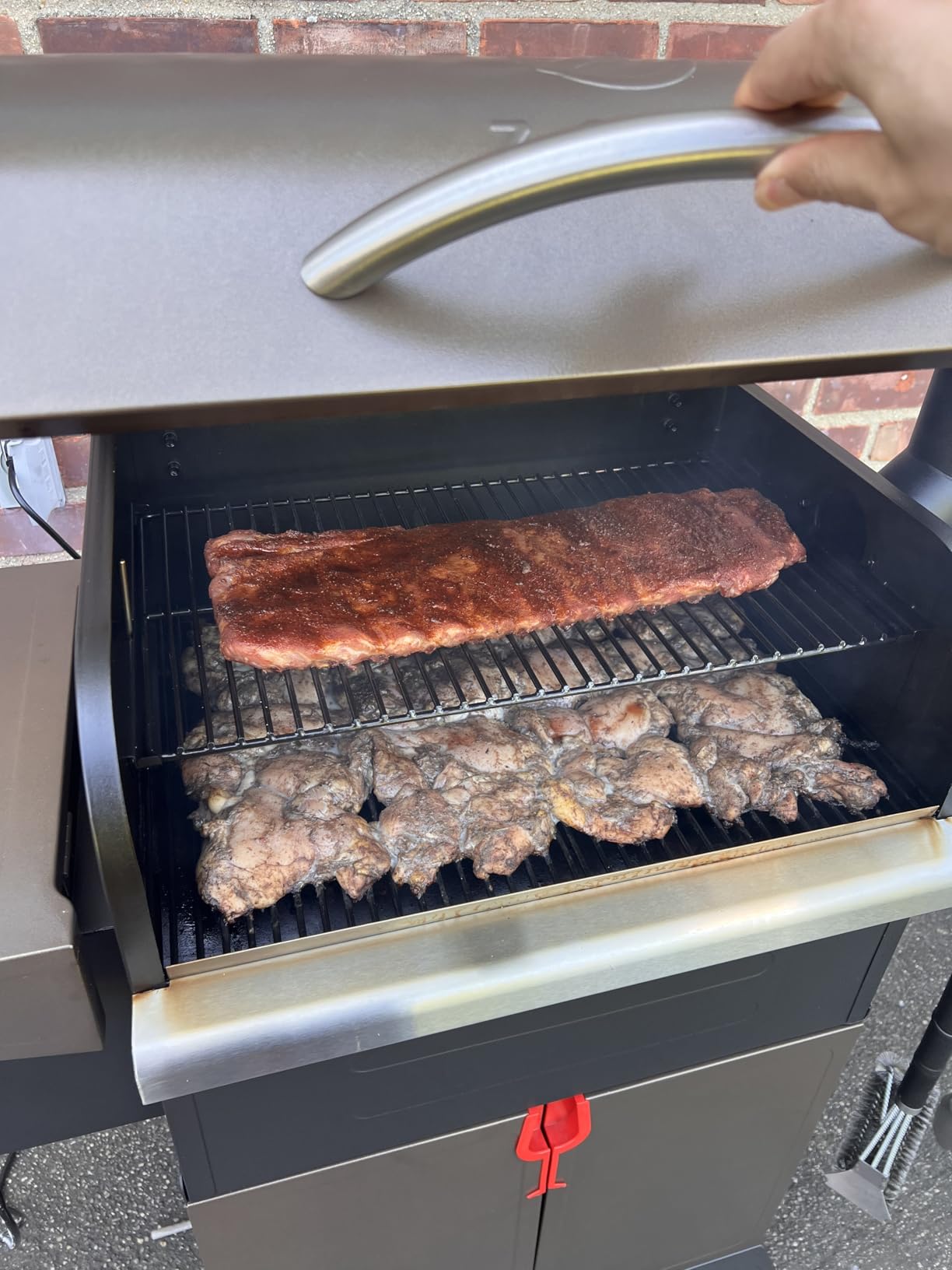 Z GRILLS 8-in-1 Outdoor BBQ Grill with PID 3.0 Controller, Wood Pellet Smoker, Auto Temperature Control, Huge Storage Cabinet Side Shelf with Tool Hooks, 572 sq in Cooking Area for Camping Party customer photo 1