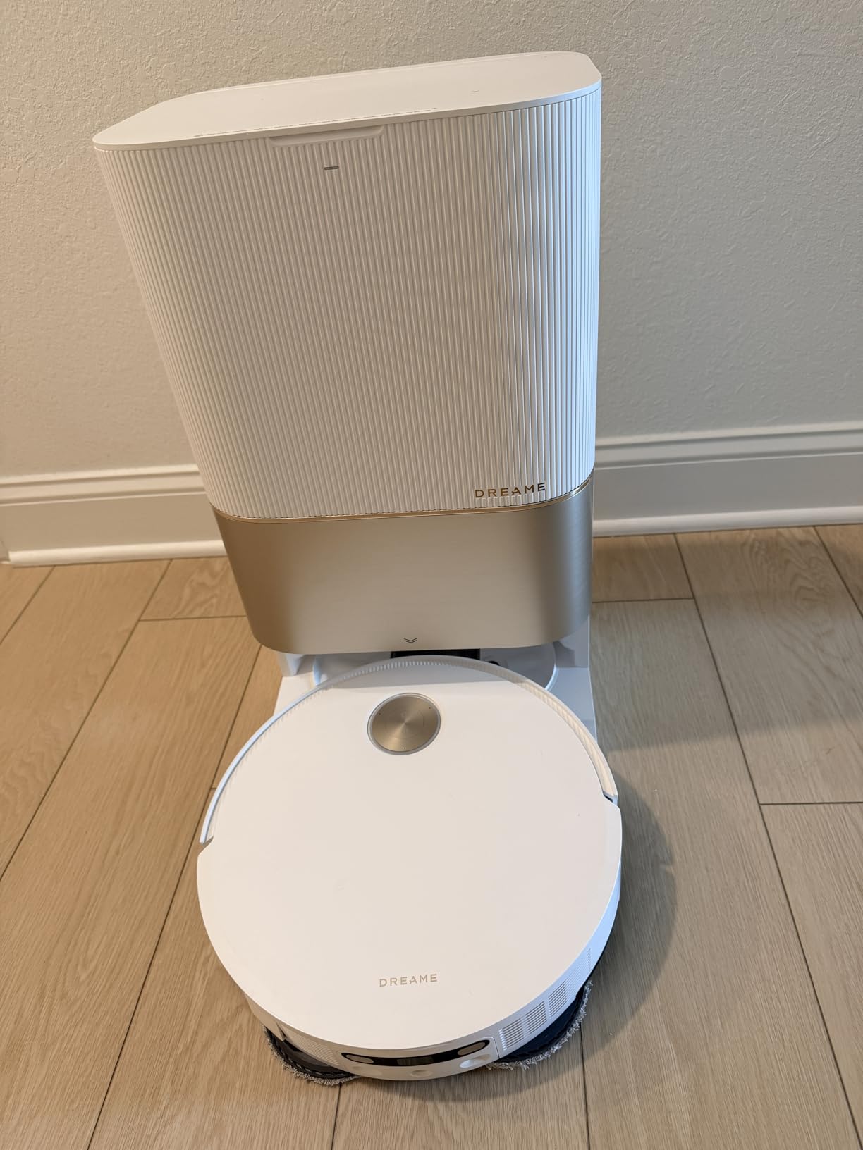 DREAME X50 Ultra Complete Robot Vacuum and Mop with Auto-Empty and Mop Self-Cleaning, 20,000Pa Suction, Obstacle Avoidance and 360° Navigation, Corner to Edge Deep Cleaning, Detangling Brush (White) customer photo 1