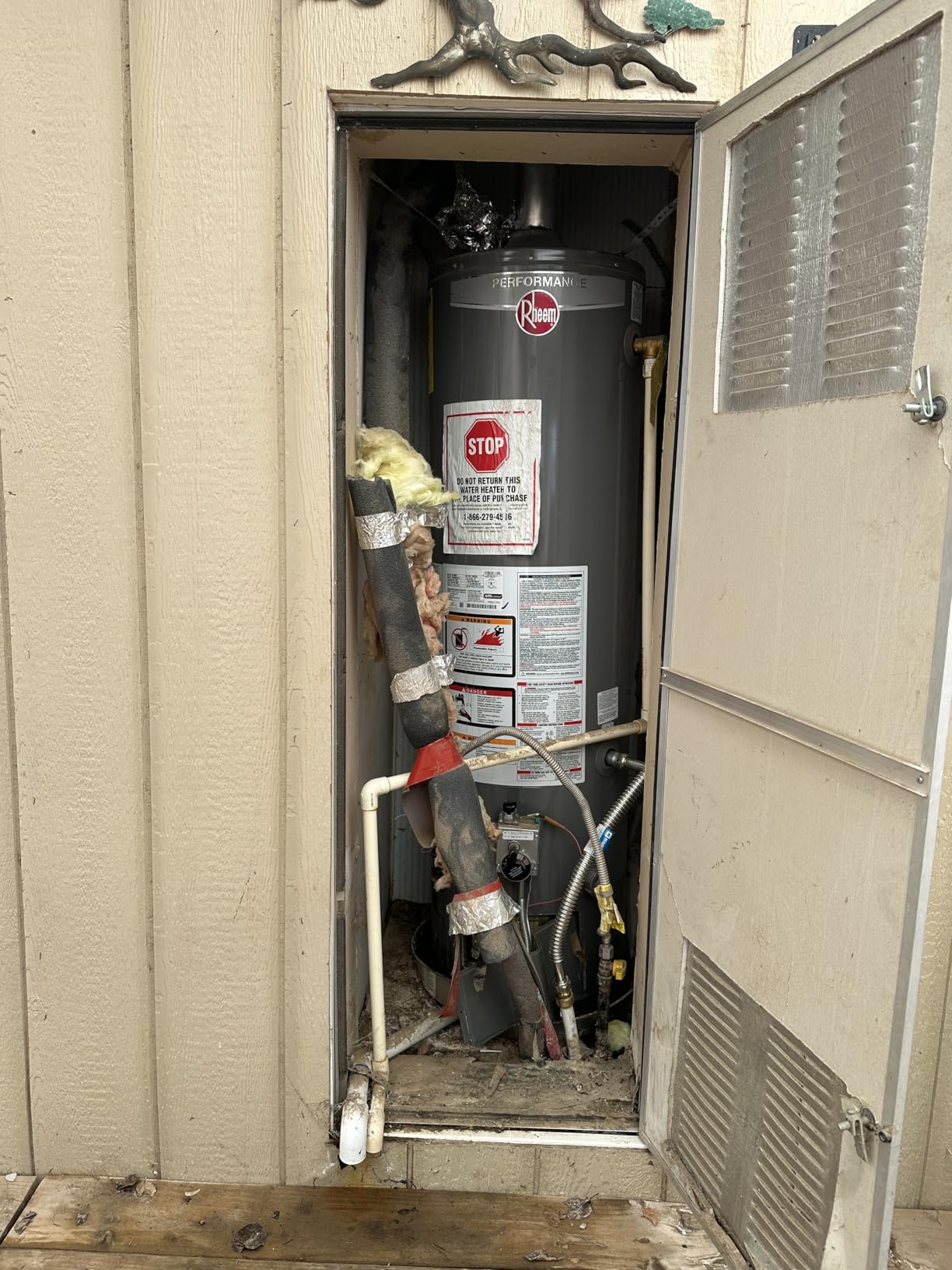 MIZUDO Natural Gas Tankless Water Heater, Indoor or Outdoor Convertible Installation, Max 5.1 GPM 120,000 BTU, WiFi&APP Control CSA Certified for Large Families Whole House, GEN 3 customer photo 1