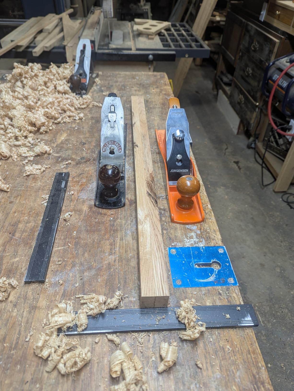 JORGENSEN No.5 Wood Planer, Hand Planer for Woodworking, Jack Plane for Flattening, Smoothing - Professional Hand Plane with Ductile Iron Body, Adjustable Cutting Depth, Ergonomic Handle customer photo 1