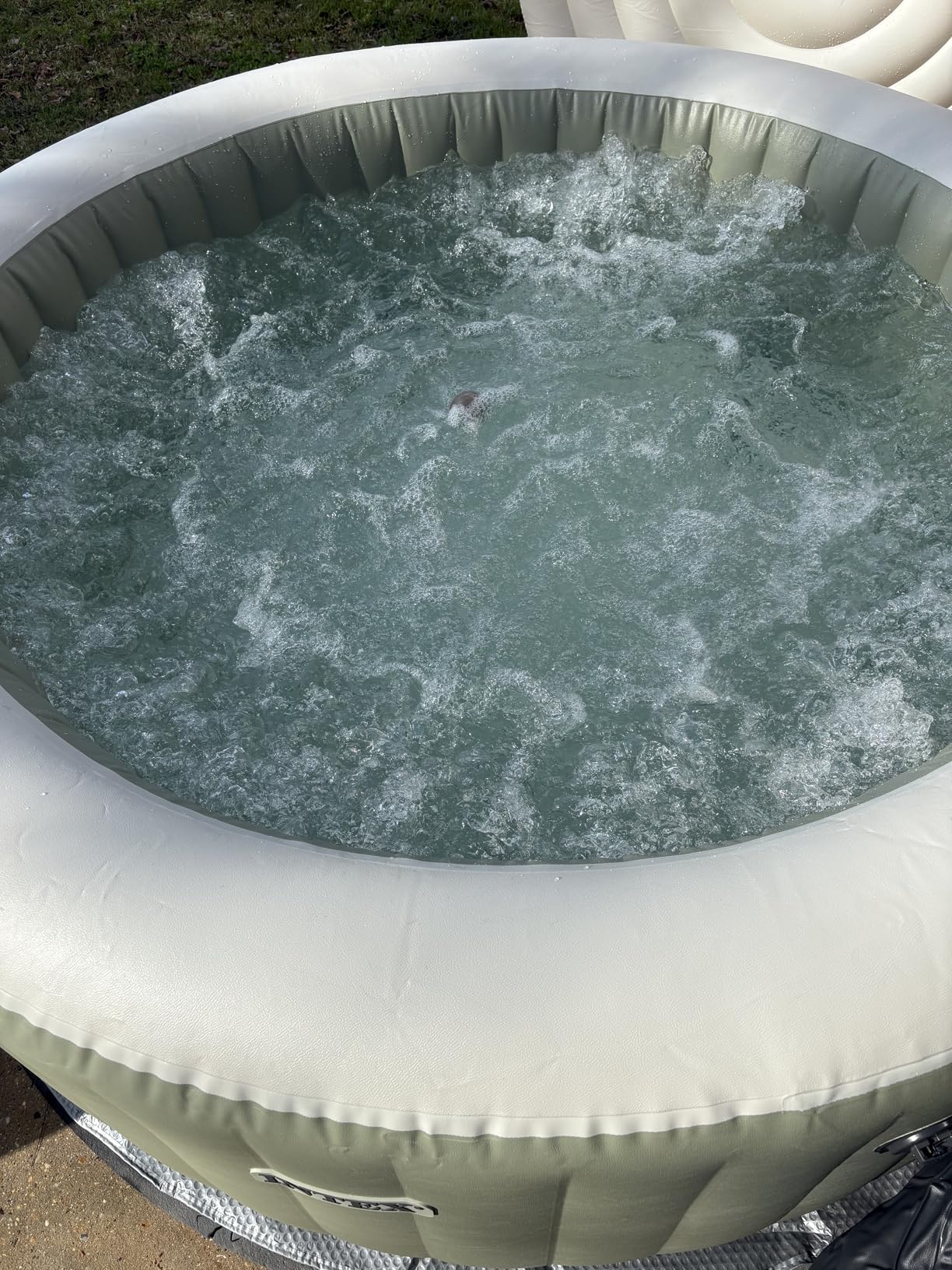 INTEX 28427EG PureSpa Bubble Massage Spa Set Outdoor Inflatable Portable Hot Tub, Includes Energy Efficient Spa Cover, Saltwater System Ready, 6 Person, 85in x 28in customer photo 1
