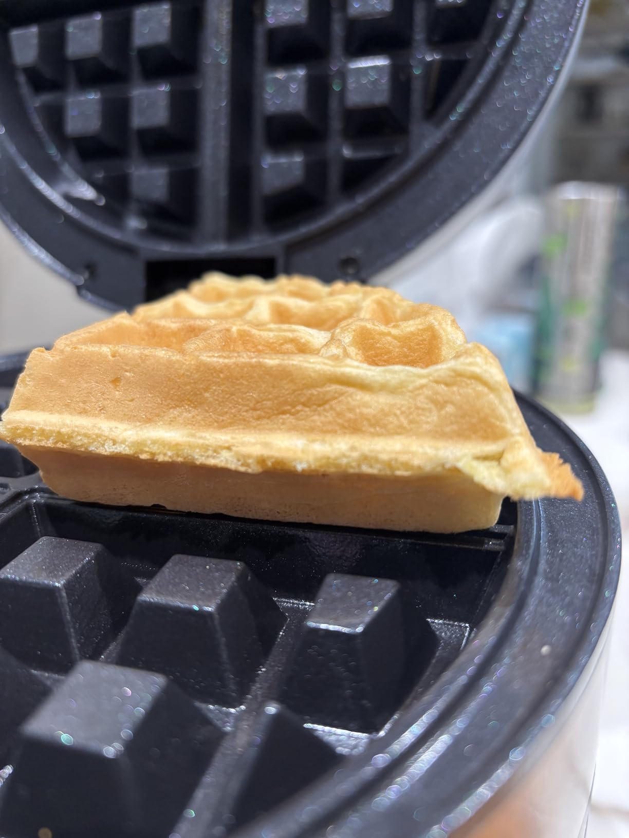 Cuisinart Double Flip Belgian Waffle Maker, WAF-F40NAS, Stainless Steel, Grey and Black customer photo 2