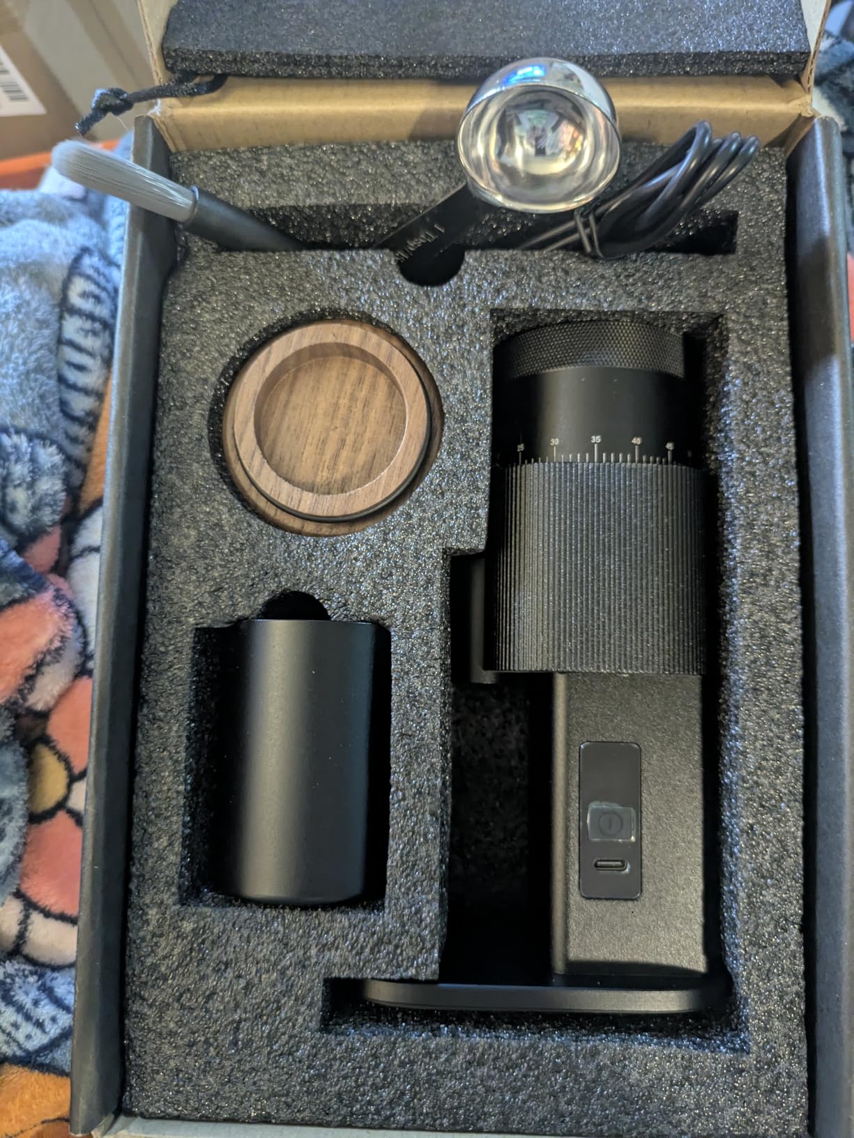 SHARDOR All-Metal Single-Dose Coffee Grinder - Quiet DC Motor, Home-use Espresso Grinder, Burr Coffee Grinder, with 80 Settings and an LED Power Display, Black customer photo 1