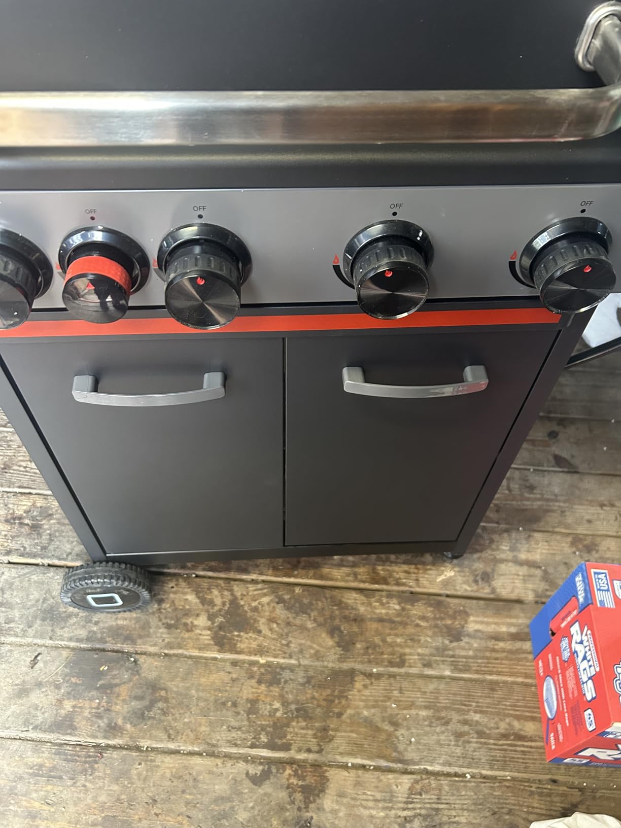 Brand-Man 6-Burner Propane Gas Grill with Infrared Sear Side Burner, Porcelain-Enameled Cast Iron Diamond-Pattern Grates & Griddle, BBQ Station with Storage Cabinet and Side Table for Barbecue customer photo 2