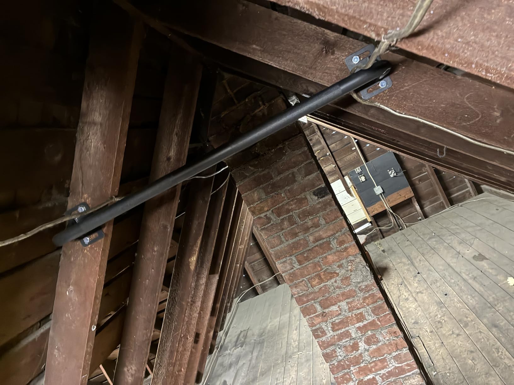 HANDBODE Pull Up Bar for Doorway and Wall Mount - Chin Up Bars for Home Gym, 36''/52'' in Upper Body Workout Equipment with 500 lbs Capacity, Portable Thickened Steel Construction, Joist Mounted customer photo 1