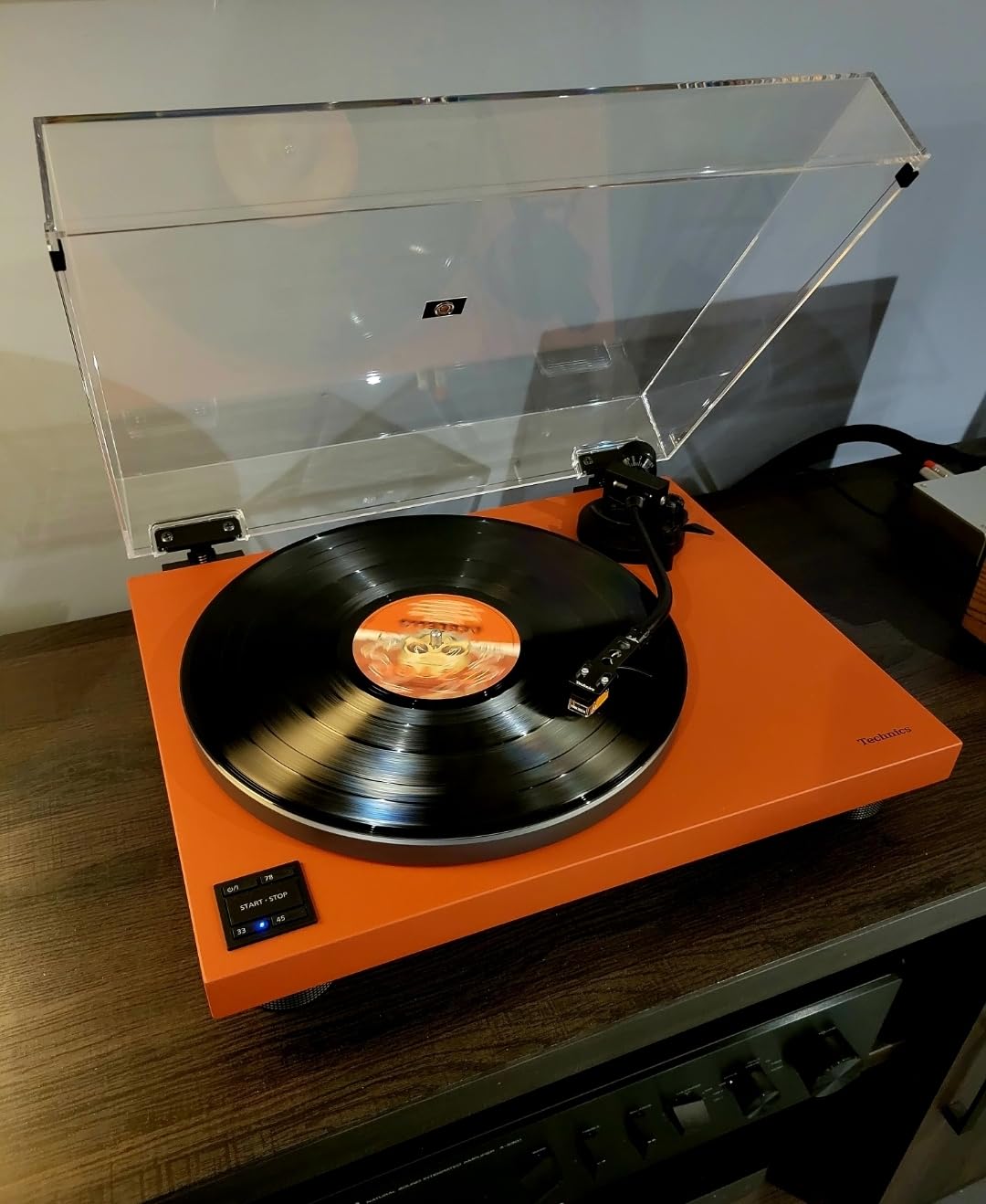 Technics Turntable, Premium Class HiFi Record Player with Coreless Direct Drive Motor and Bluetooth, Stable Playback, Audiophile-Grade Cartridge and Precision Tonearm, Dustcover Included - SL-40CBT-H customer photo 1